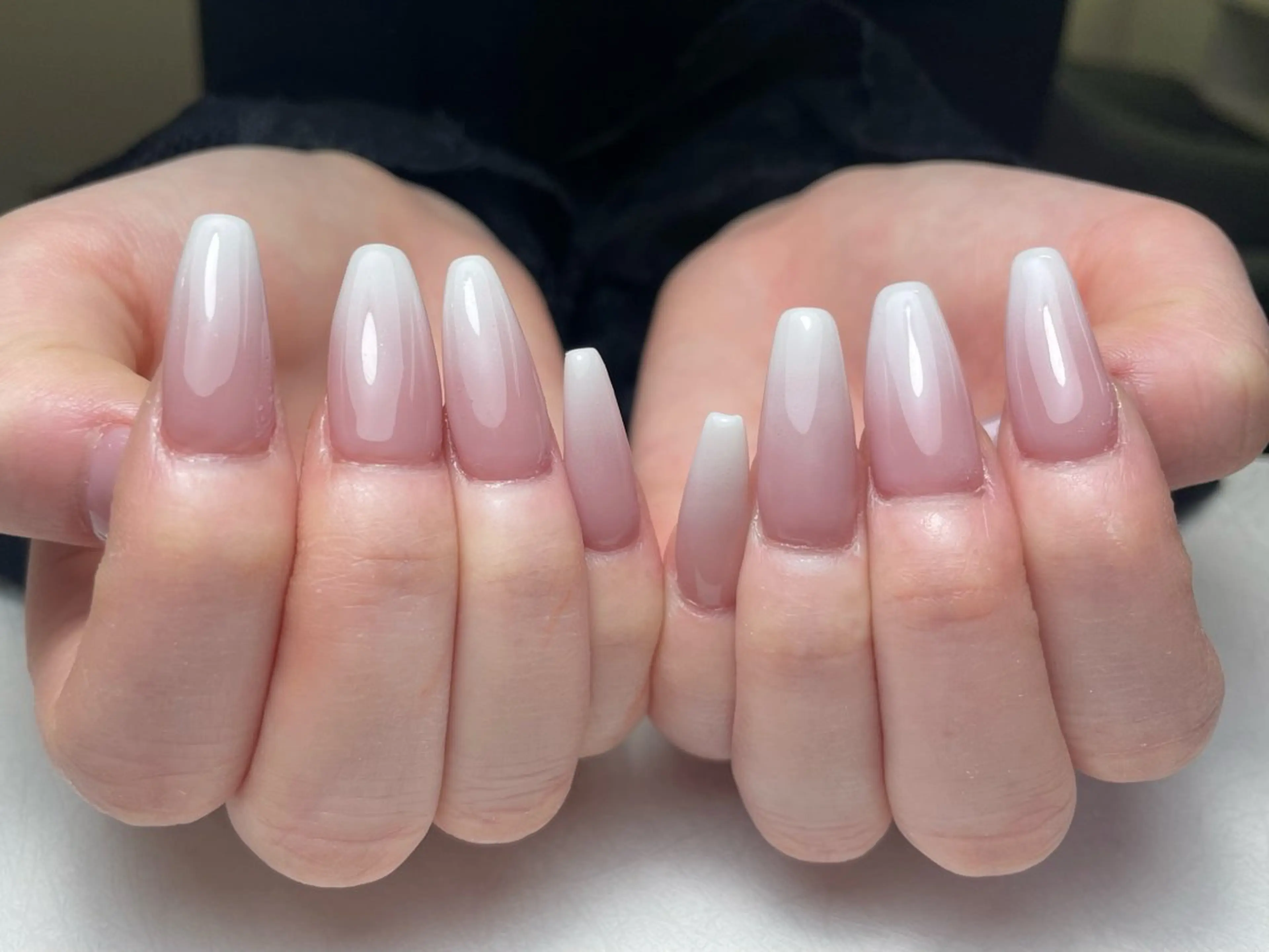 ネイル チークネイル 長さ出し フレンチネイル グラデーション キラキラネイル 中野駅から2分 MEO NAILのネイルデザイン