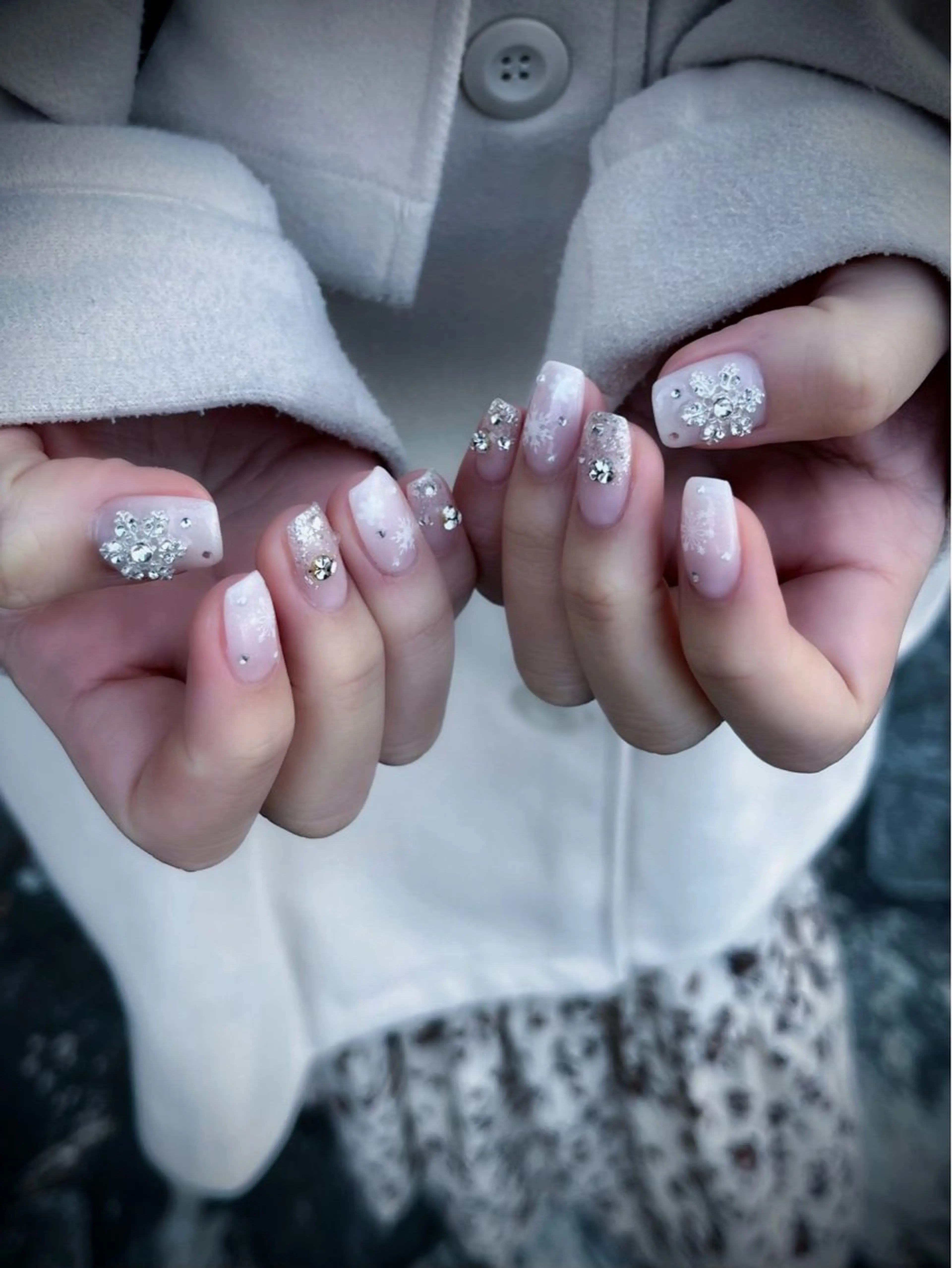 ネイル キラキラネイル マグネットネイル ワンカラーネイル スカルプネイル ワンホンネイル nine.🦋 YUKOのネイルデザイン