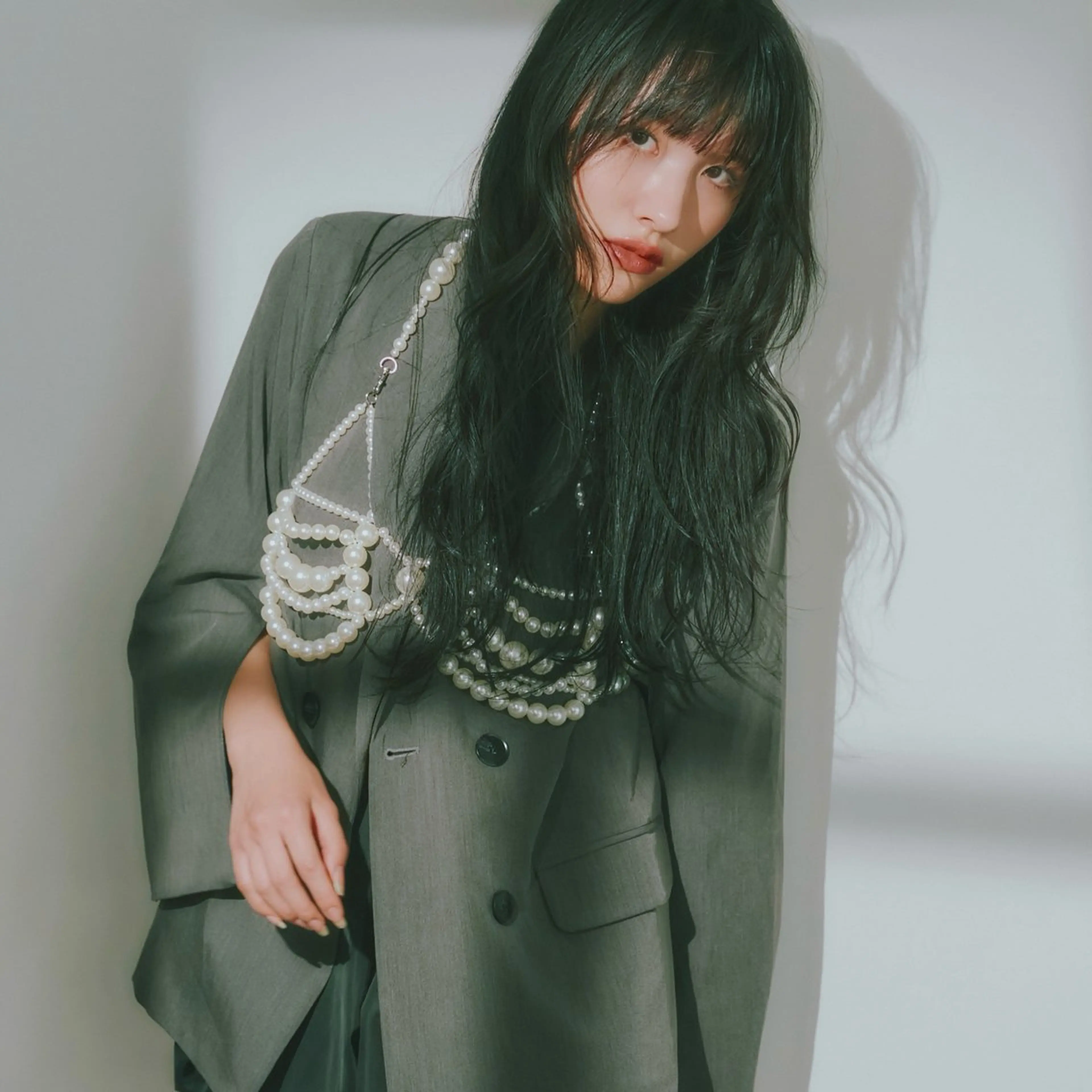 セミロング 峠原 菜緒のヘアスタイル