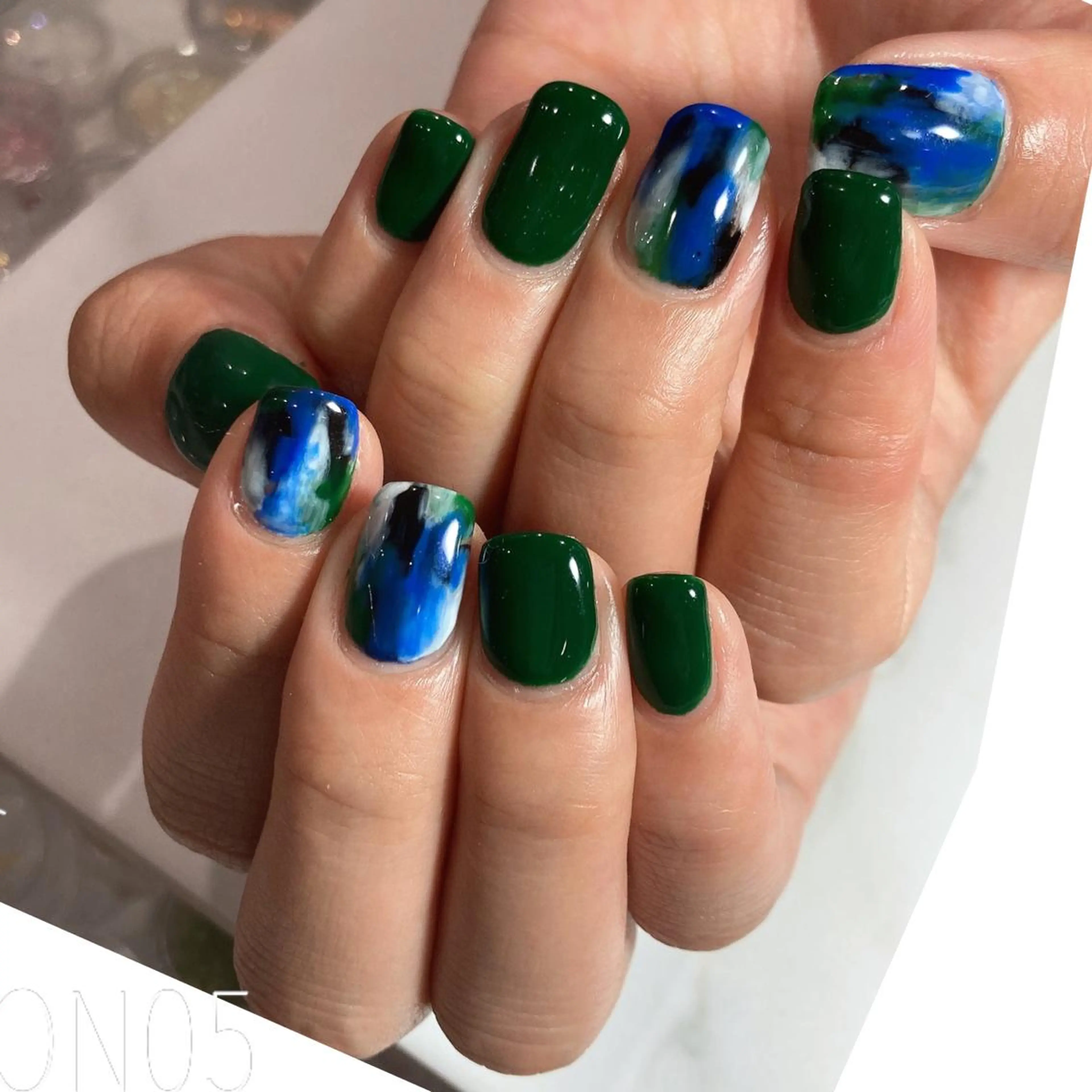 ネイル 園 寛子 （ネイリスト）のネイルデザイン