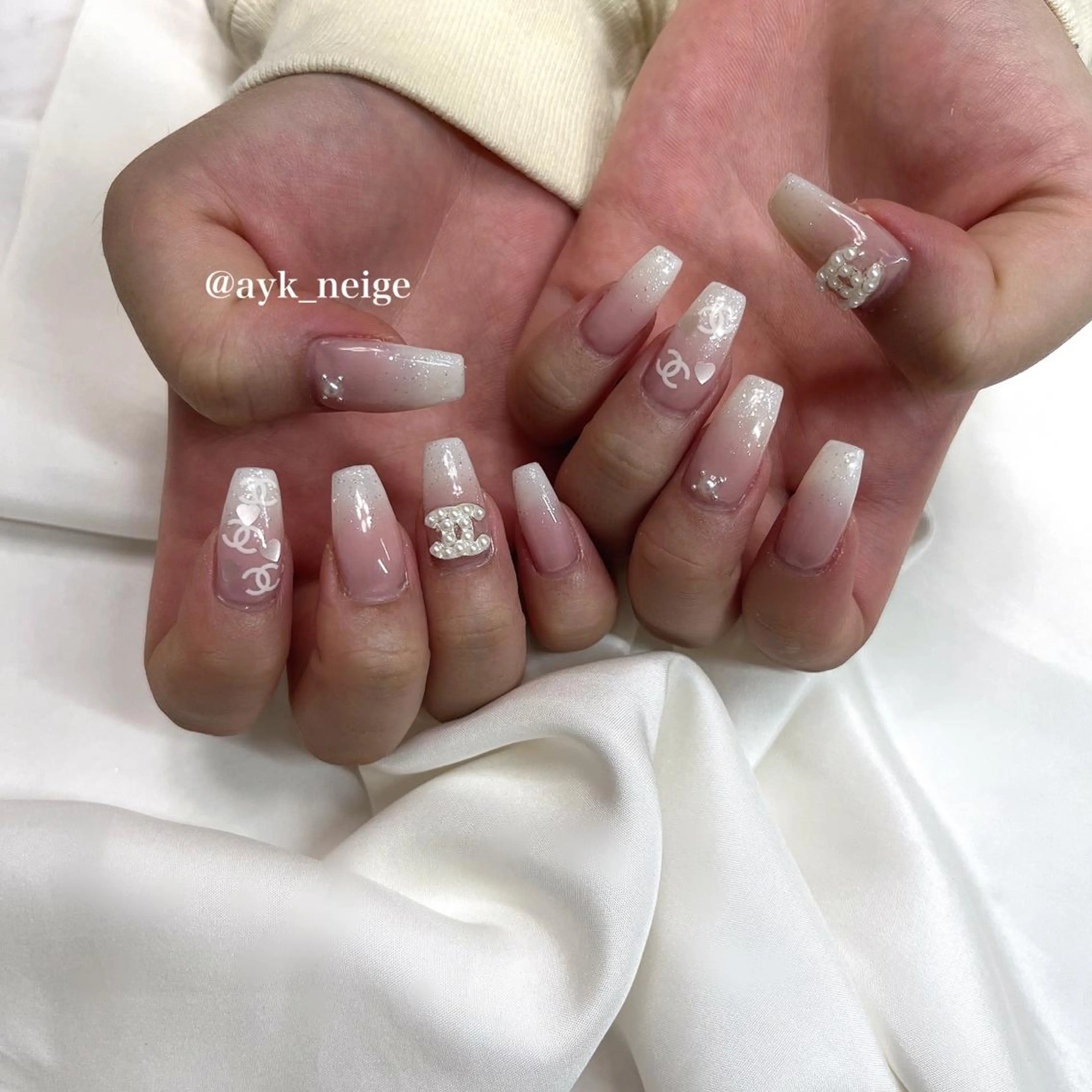 ネイル フットネイル フレンチネイル ガラスフレンチ グラデーション 韓国ネイル n'eige nail所属・大谷 綾香のネイルデザイン