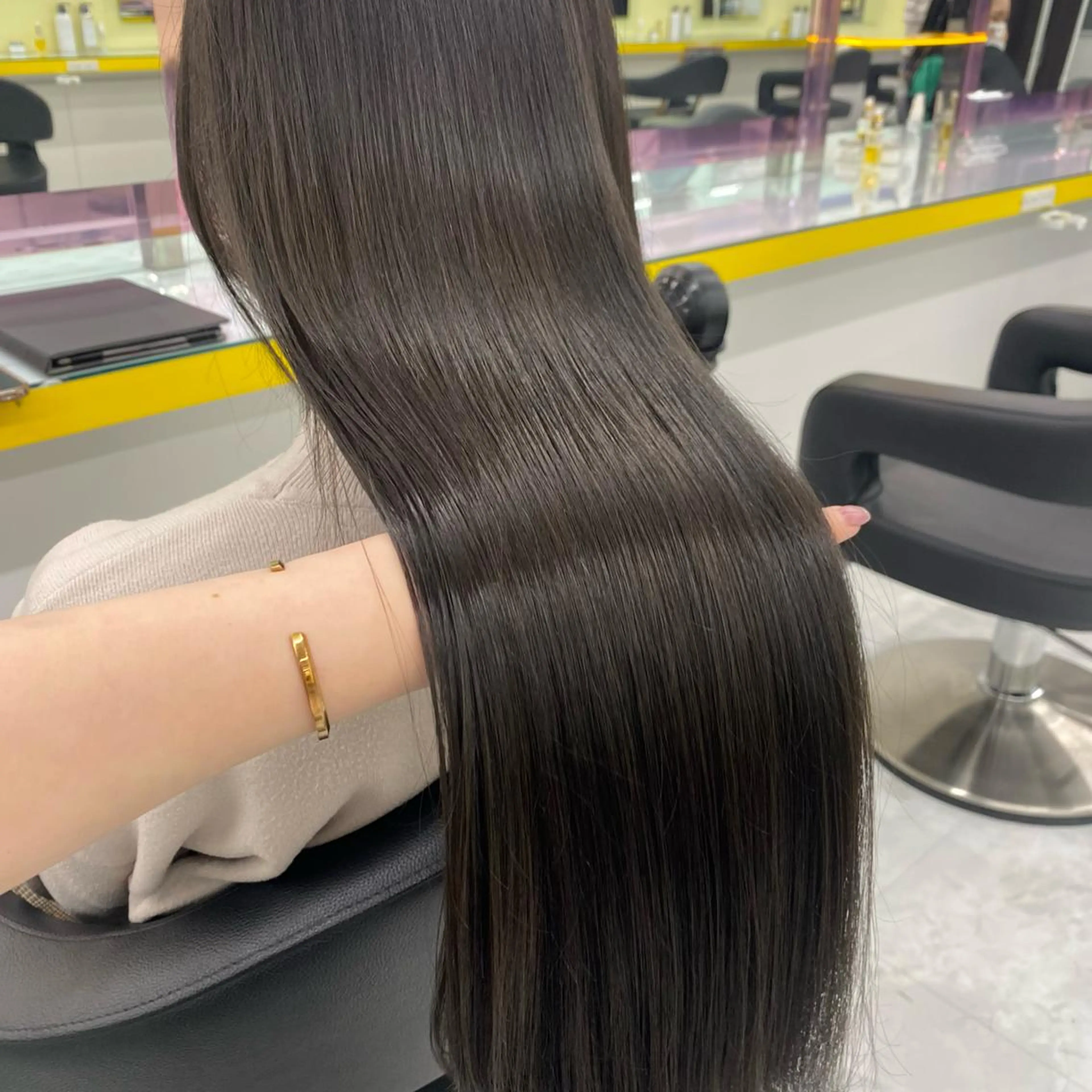 ロング カラー パーマ ヘアアレンジ メンズ キッズ ネイル マツエク・マツパ アイブロウ ヘアカラー Lumo所属・💖横浜ブリーチなし 💖MIHOのヘアスタイル