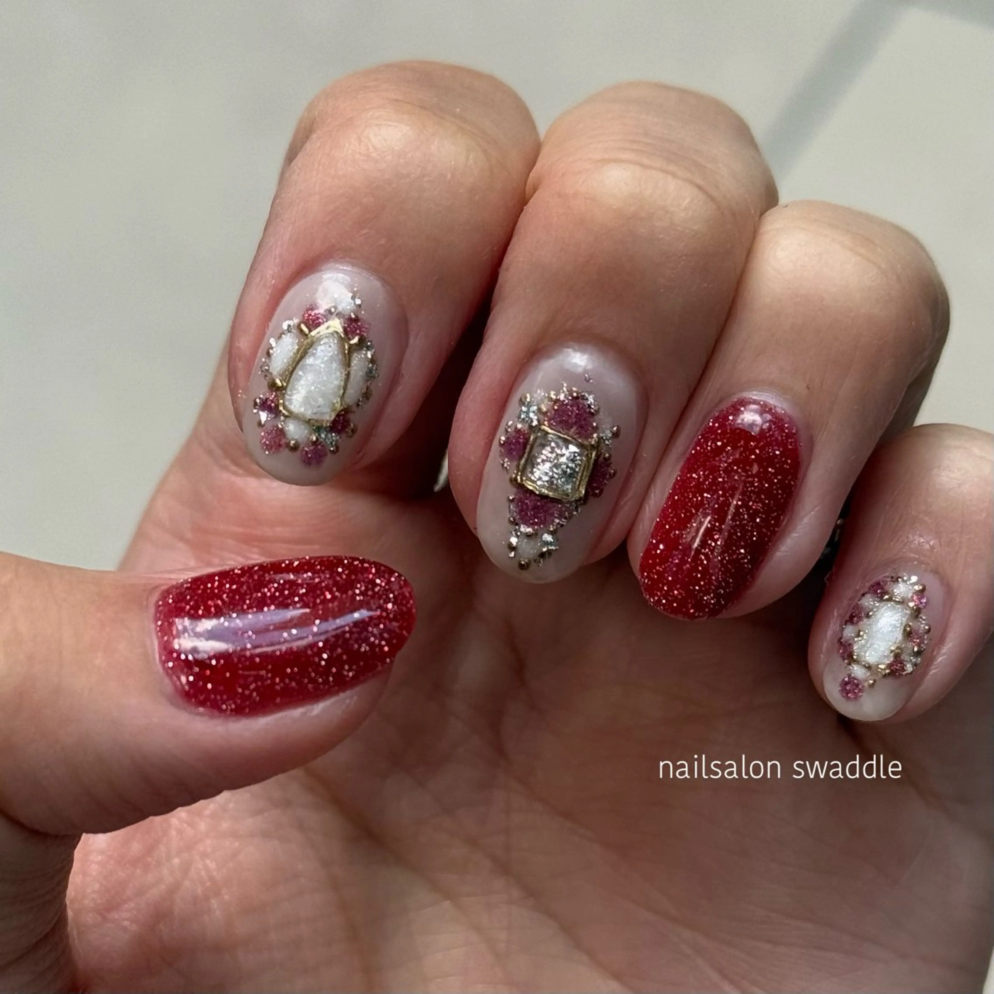 ネイル アートネイル ハンドネイル ハンドケア nail salon swaddle 🪽のネイルデザイン