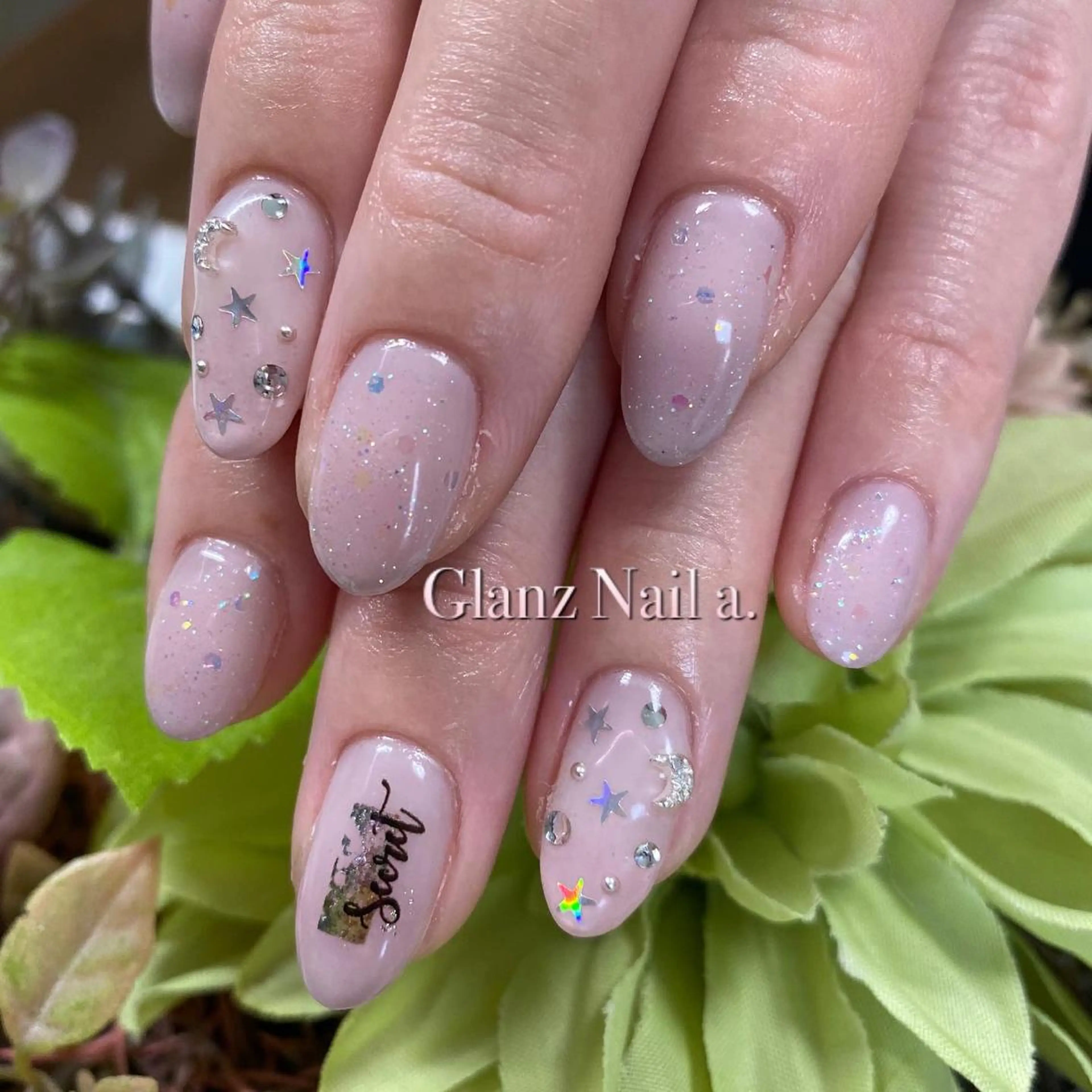 ネイル キラキラネイル Glanz  Nail aのネイルデザイン