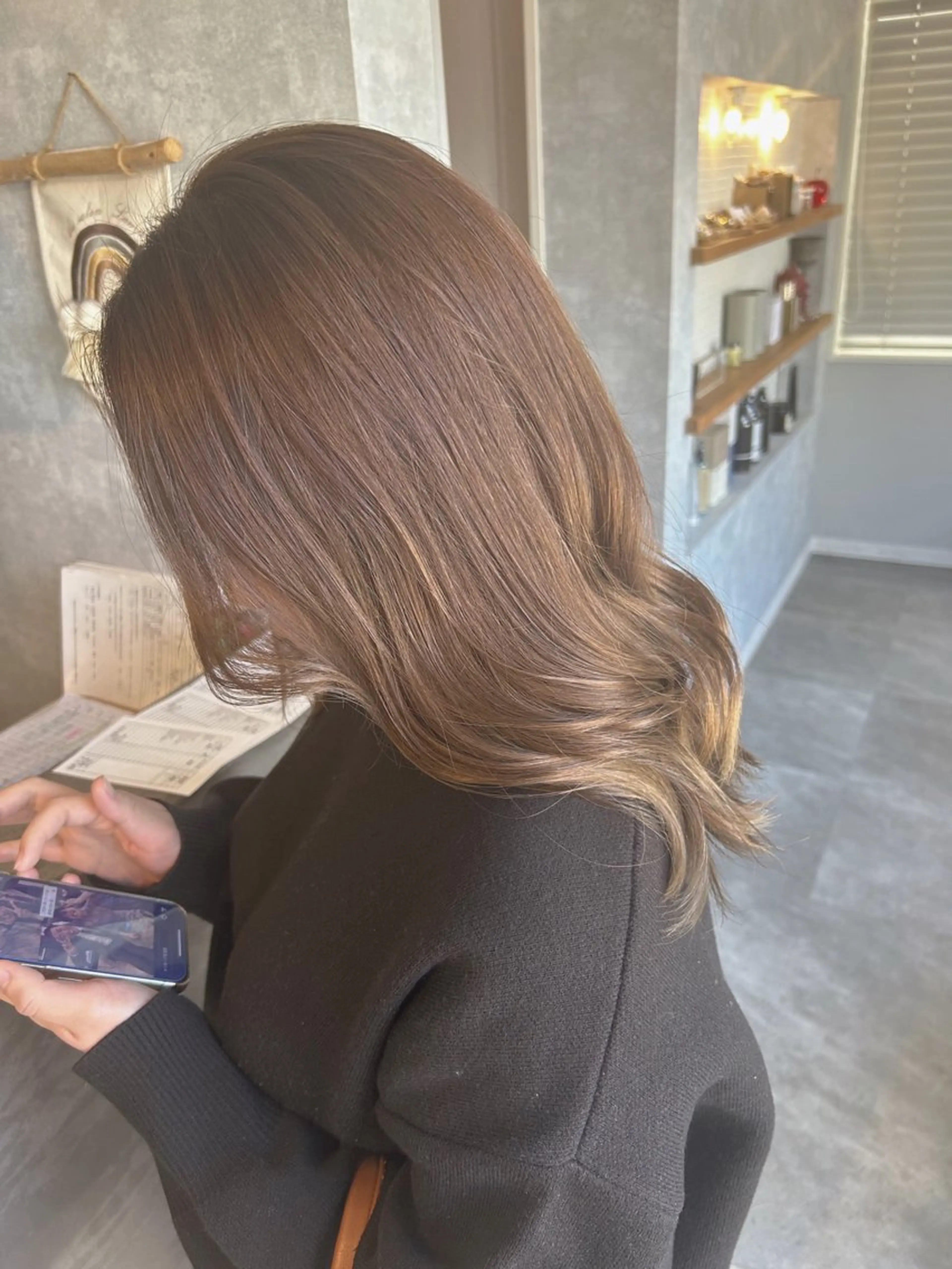 セミロング PACE所属・ayumi ／透明感カラーのヘアスタイル