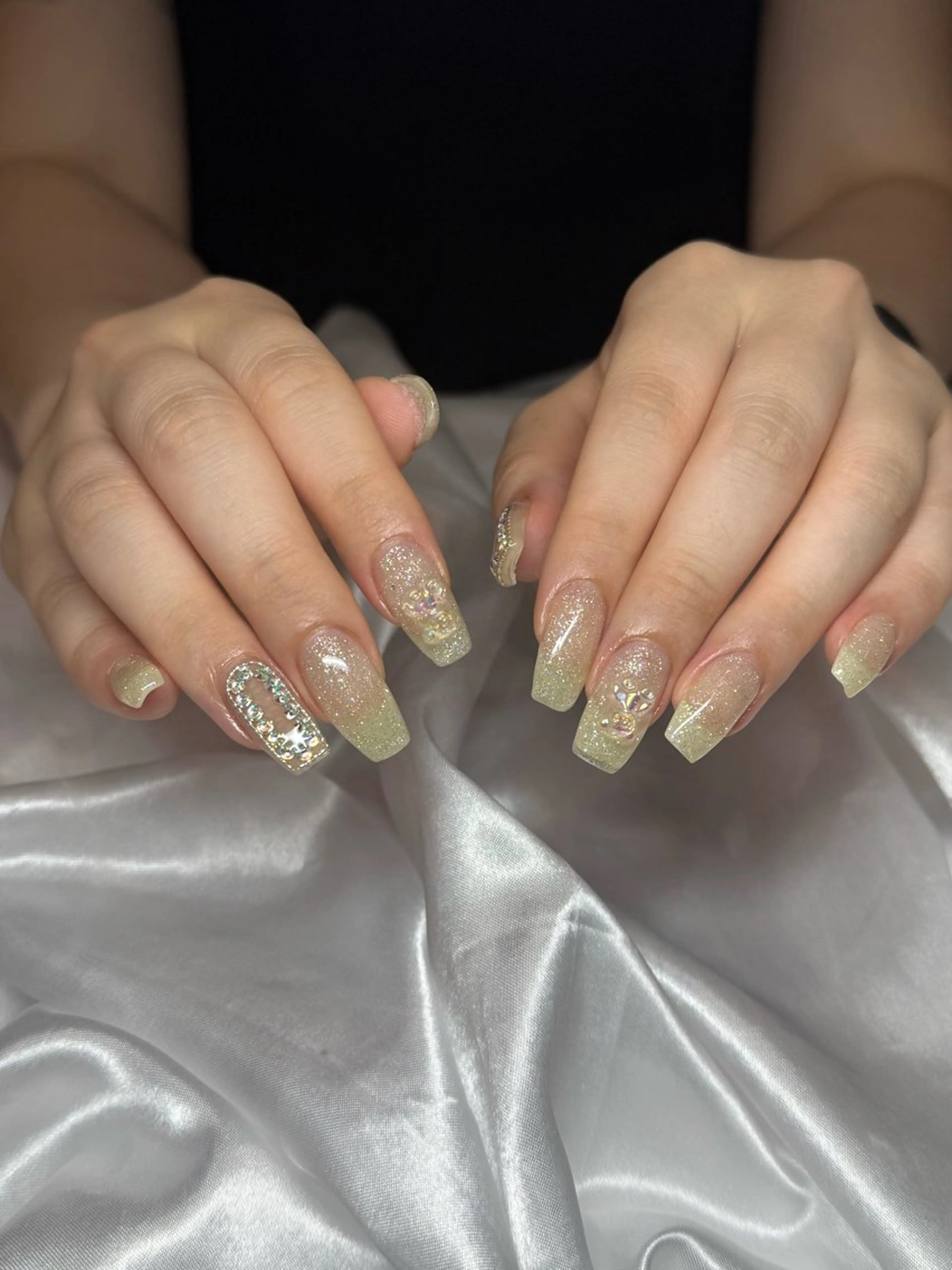 ネイル アートネイル フラッシュネイル フラッシュマグ Rommy Arisaのネイルデザイン