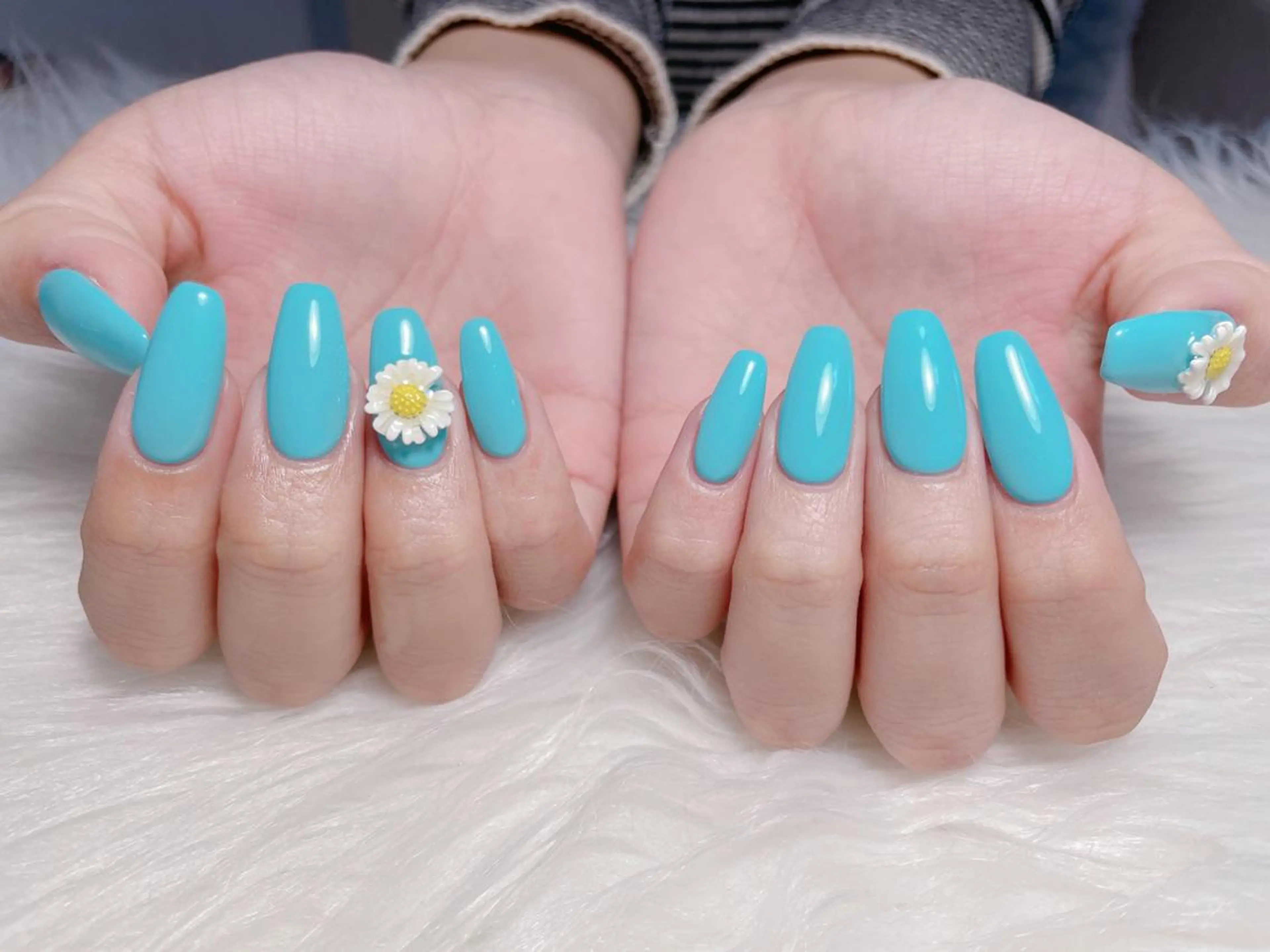 ネイル MiKi Nai池袋 長さだし得意のネイルデザイン