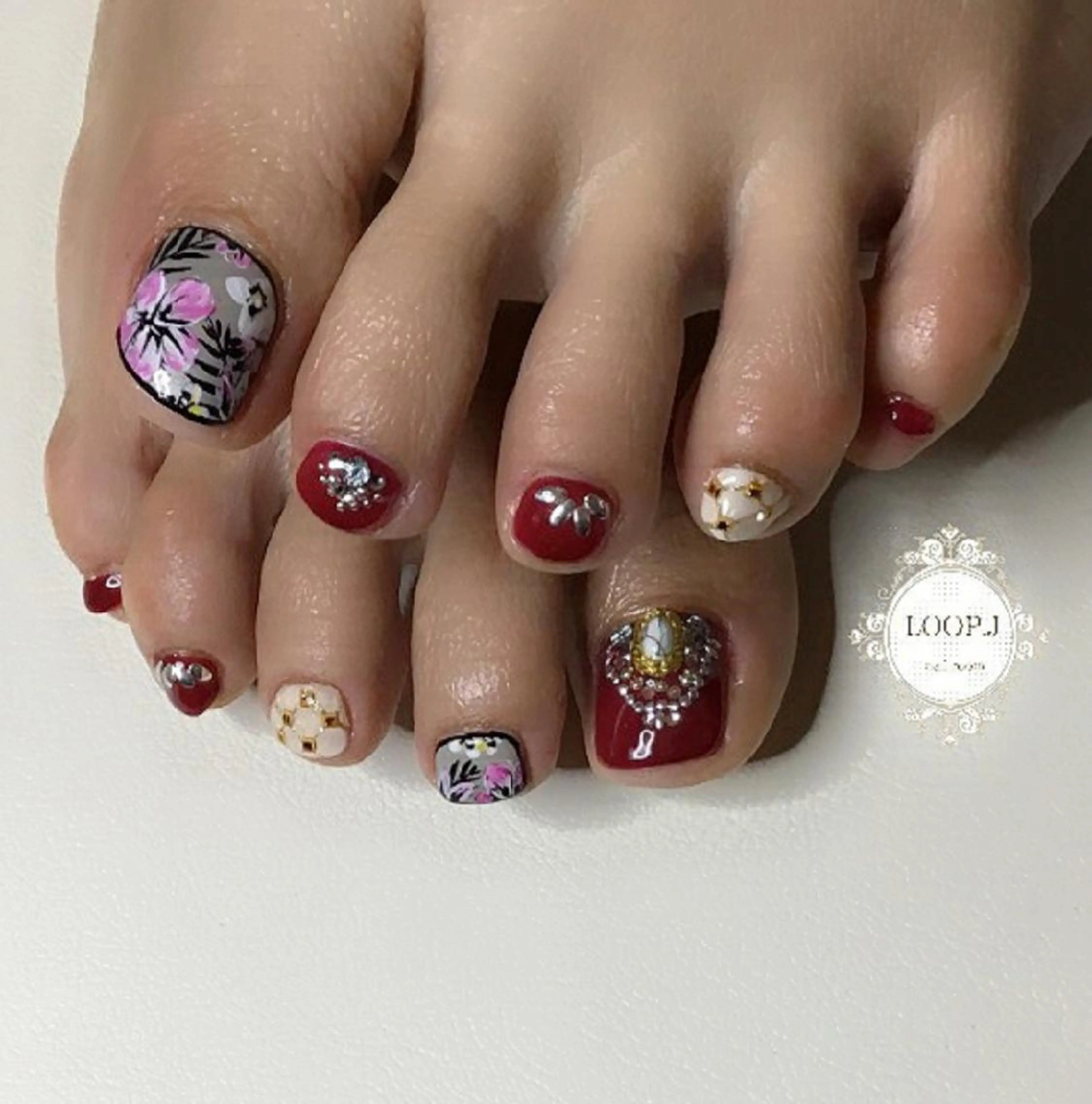 ネイル おおくぼ めぐみのネイルデザイン