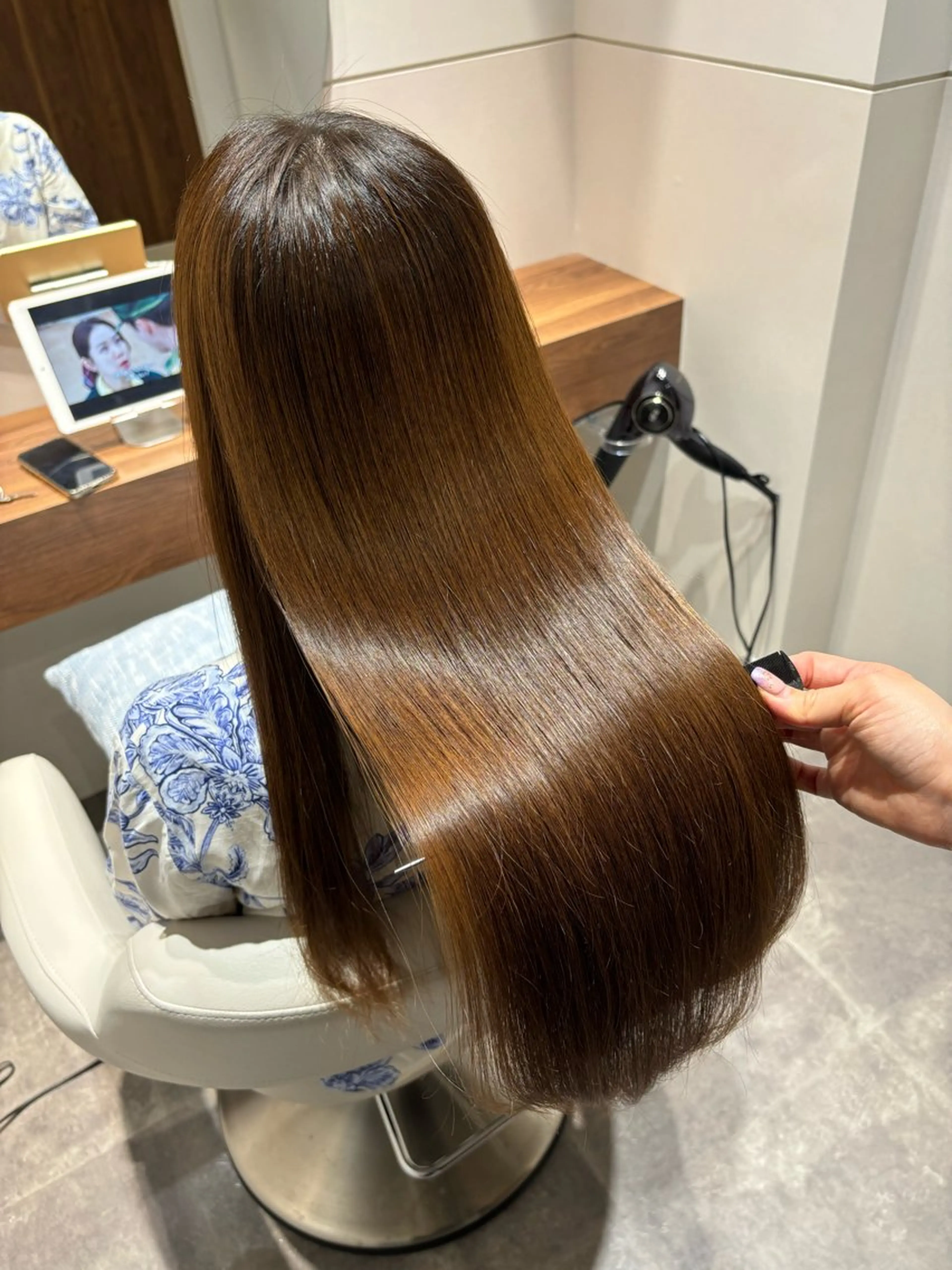 ロング カット 縮毛矯正 トリートメント 美髪ヘア 🤍erikaのヘアスタイル