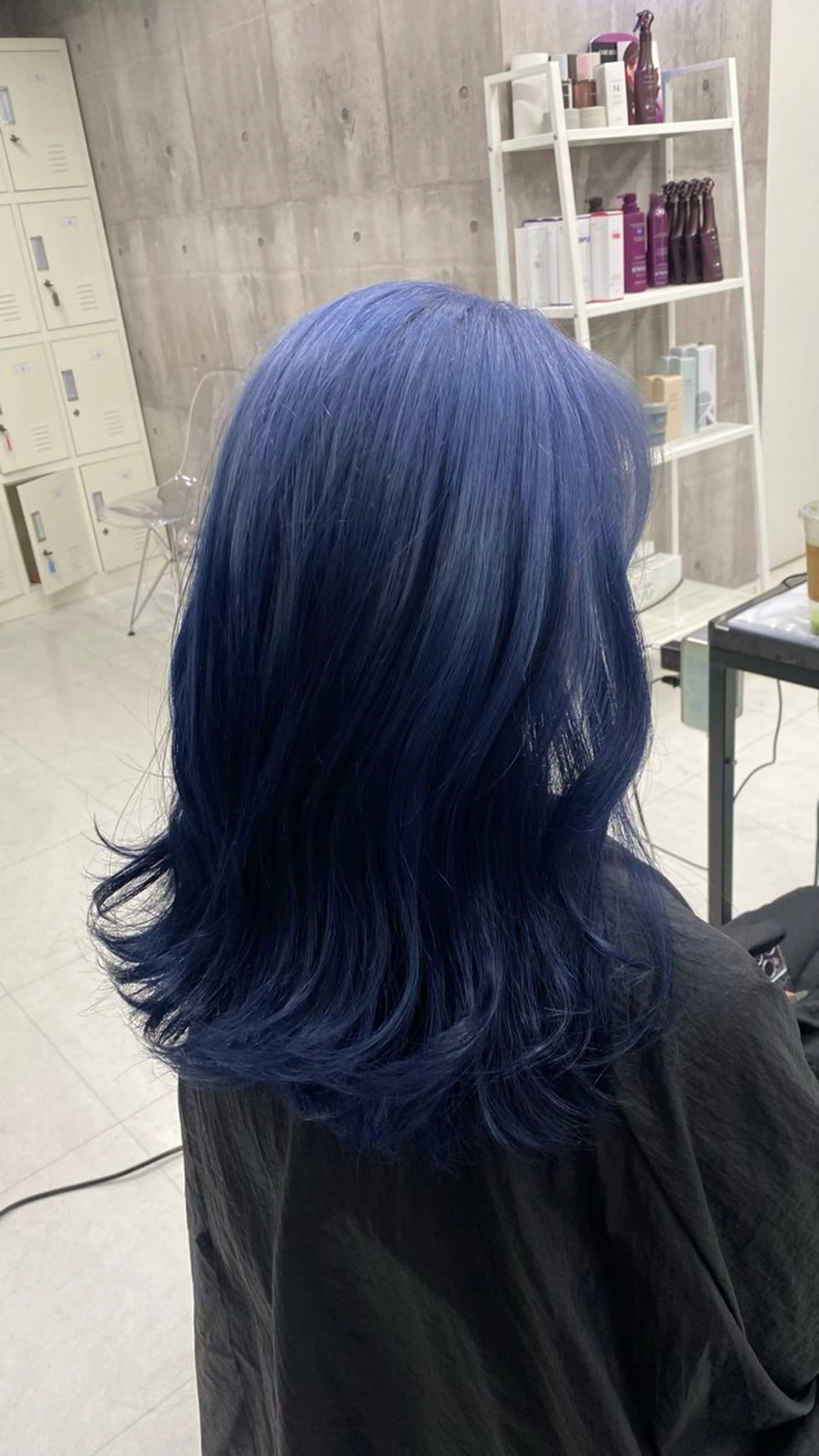 セミロング カラー ヘアアレンジ メンズ ヘアカラー のん🎀ハイトーン/ レイヤーカット🐳のヘアスタイル