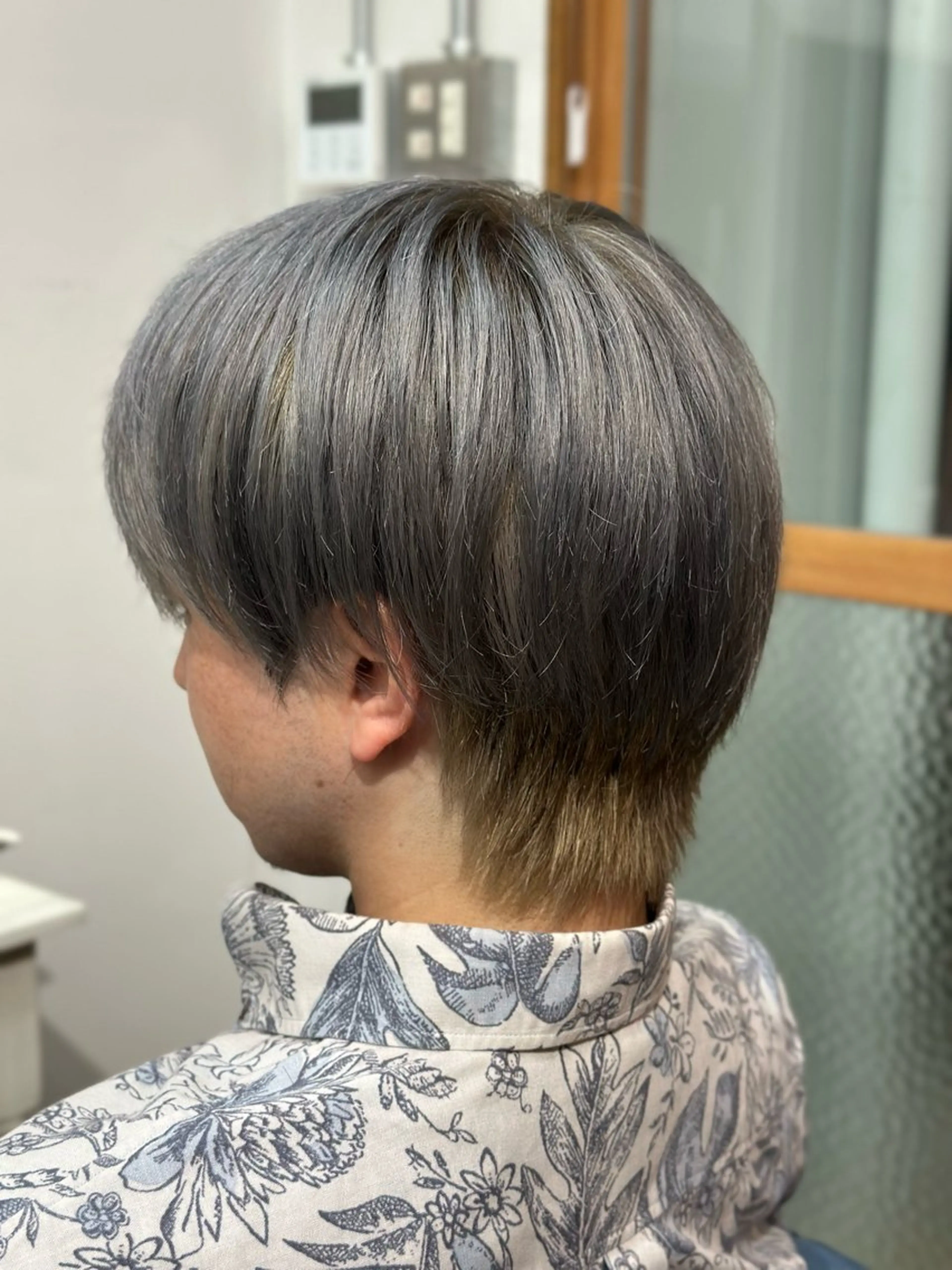 カラー メンズ アッシュ シルバー シルバーアッシュ ヘアカラー Snalyメンズ特化 スエハラのヘアスタイル