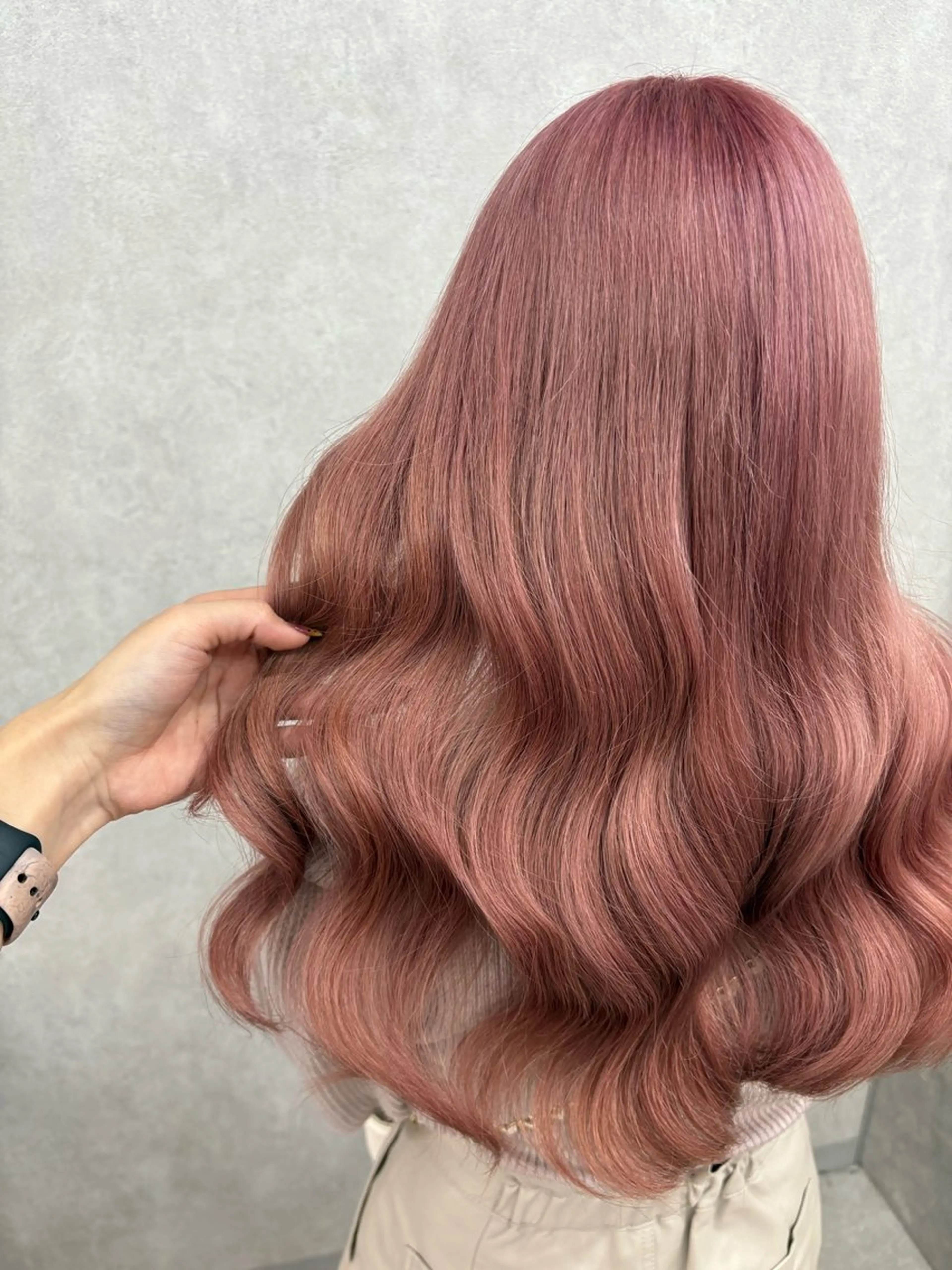 ロング カラー 🩶西 雪乃/透明感 くすみカラー🫧のヘアスタイル