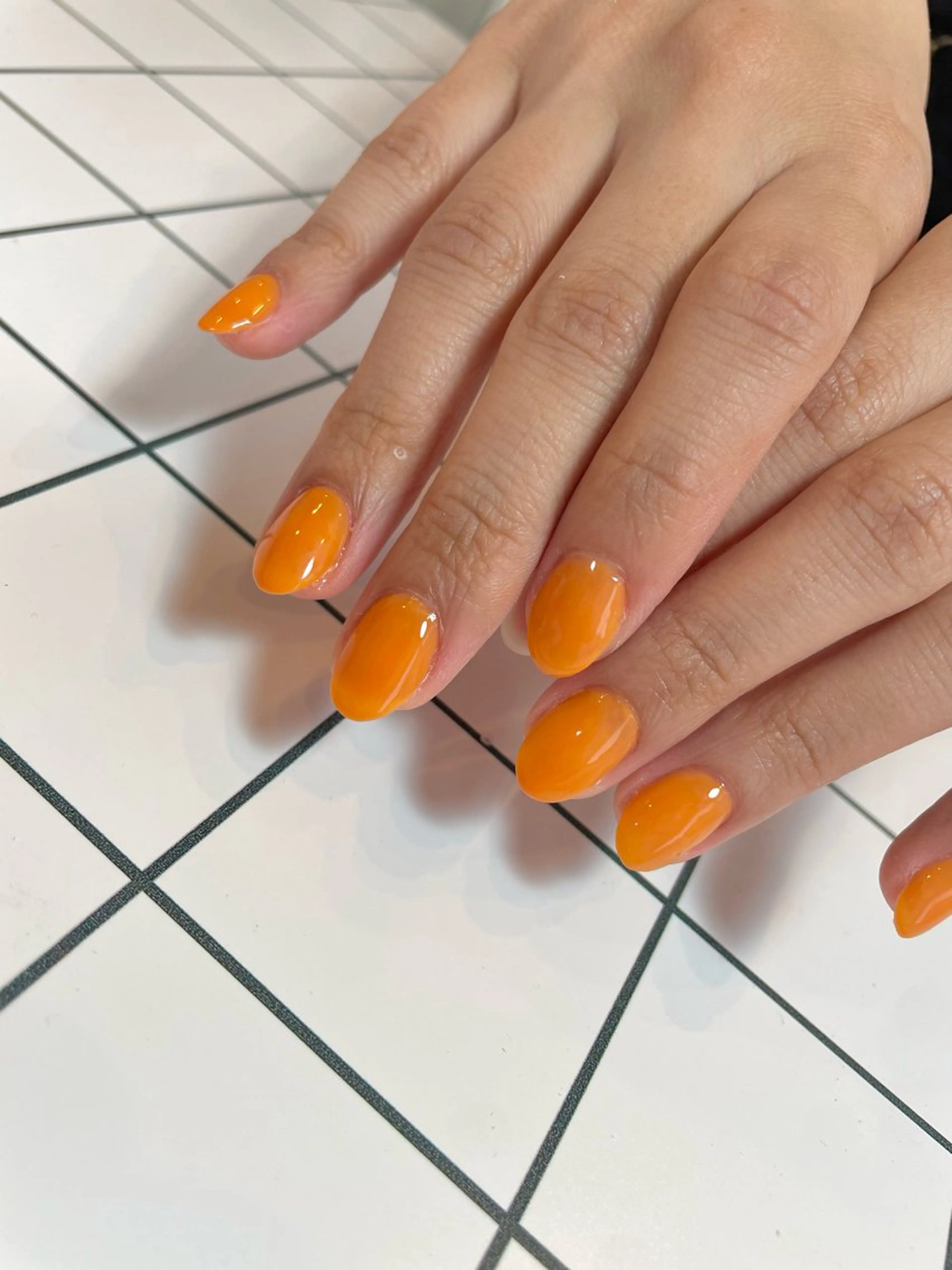 ネイル ワンカラーネイル オレンジ nail salon POPPYのネイルデザイン