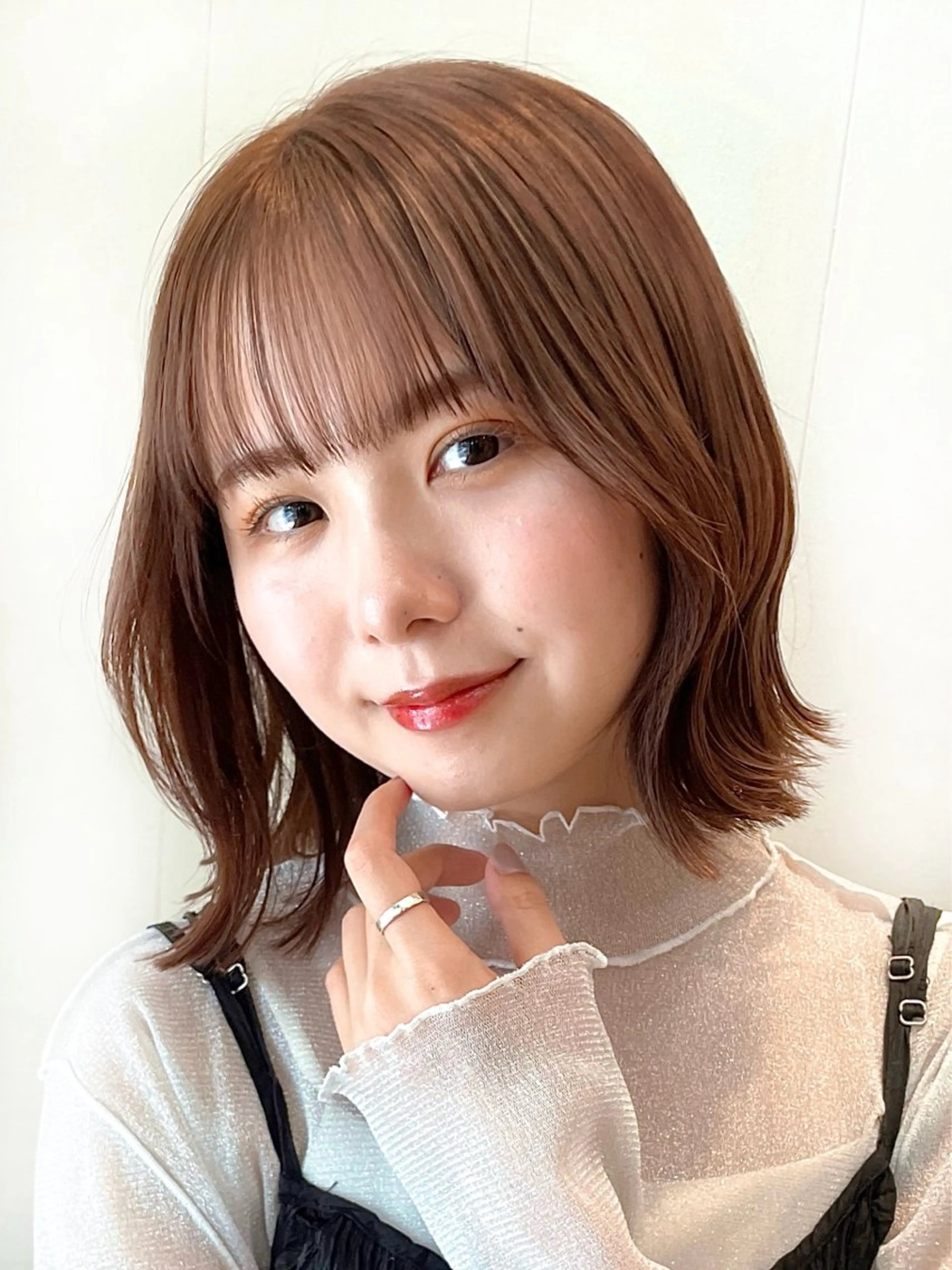 ミディアム カラー ボブレイヤー ベージュカラー 透明感カラー ボブ レイヤーカット カット ヘアカラー OAK 学芸大学所属・秋葉萌　透明感カラー /レイヤー/ボブ♡のヘアスタイル