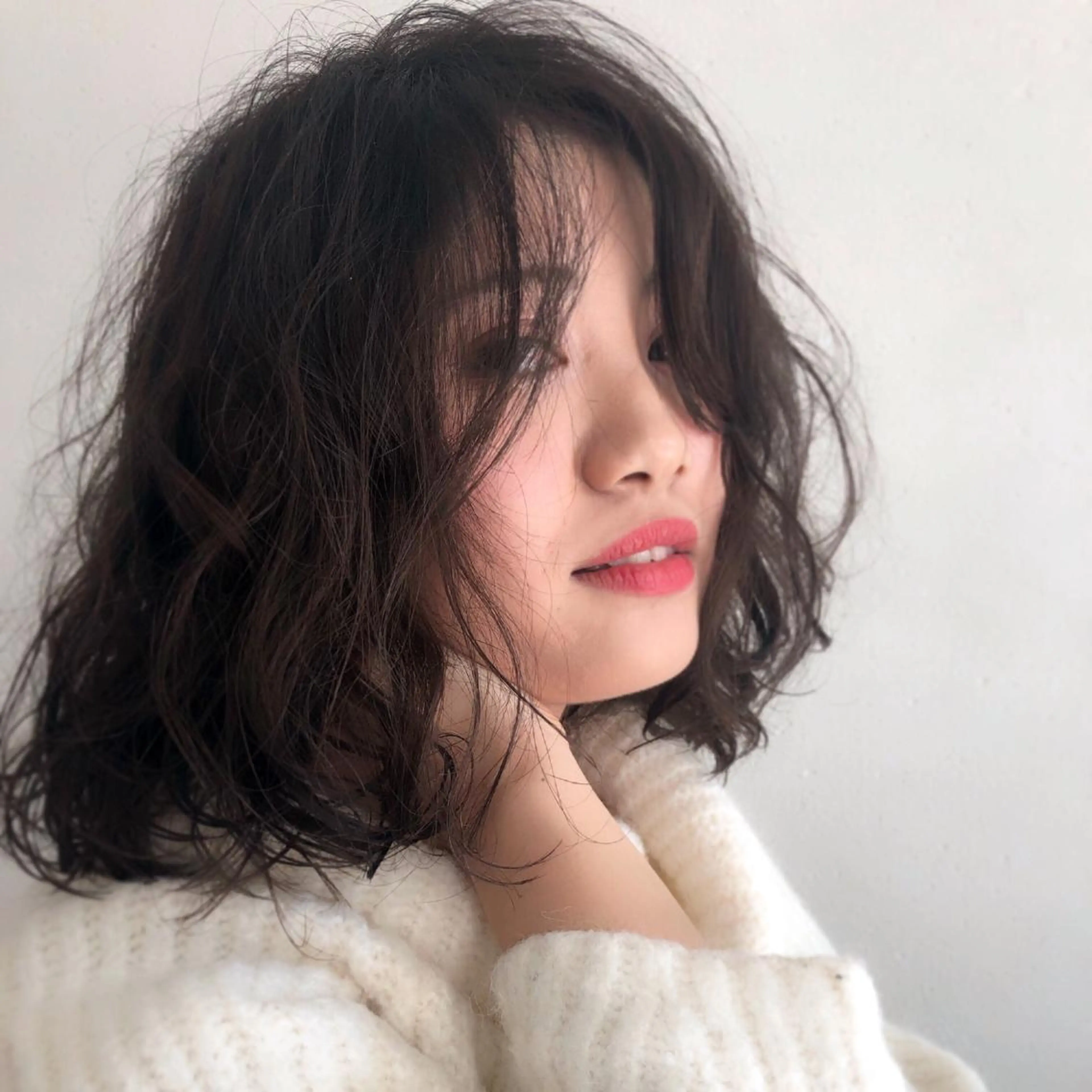 ショート カラー ダークグレー ダークグレージュ グレージュ 三石 翔太のヘアスタイル