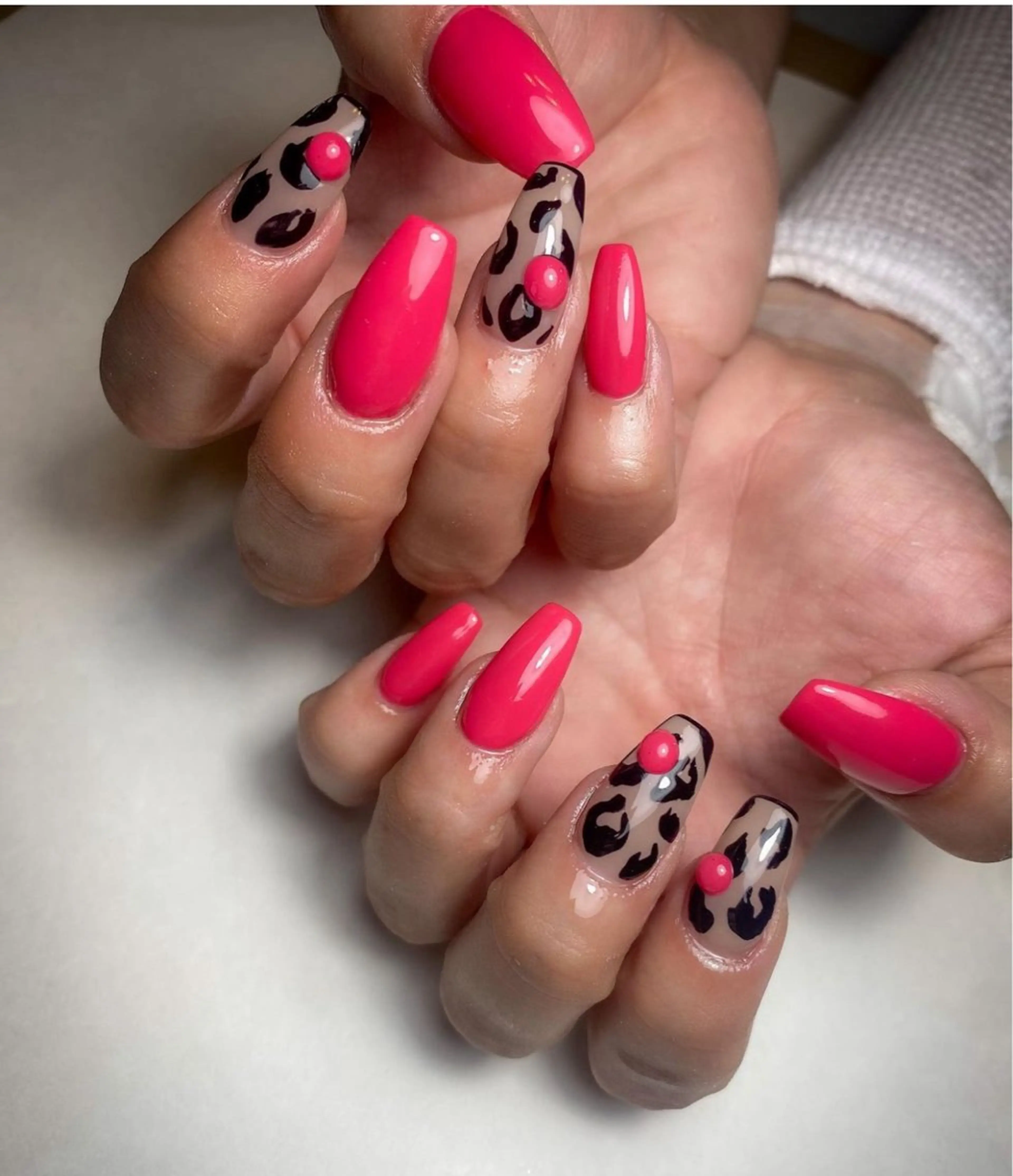 ネイル PEACE minariのネイルデザイン