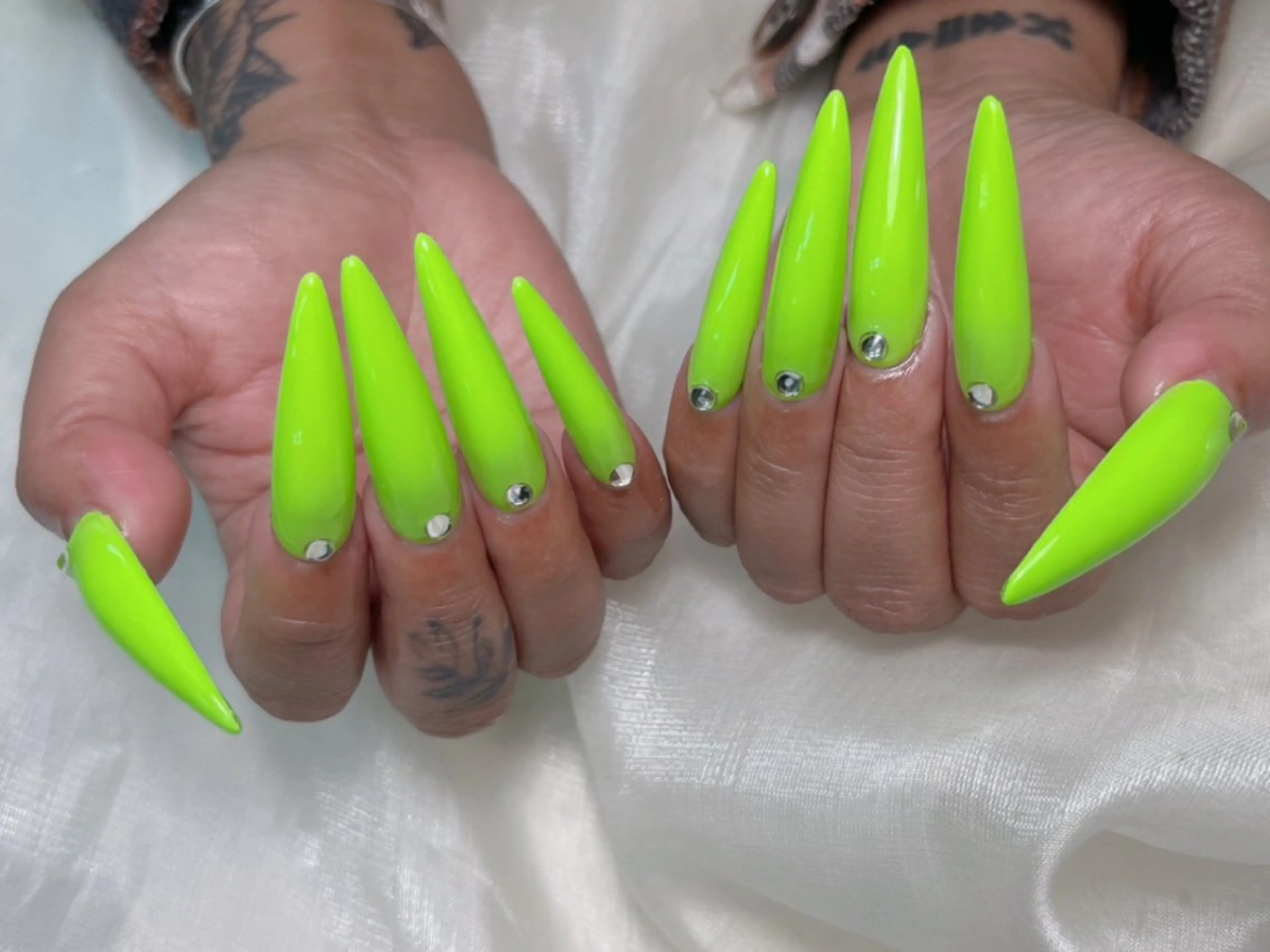 ネイル ロングネイル ハンドネイル lucky nail 歌舞伎町のネイルデザイン