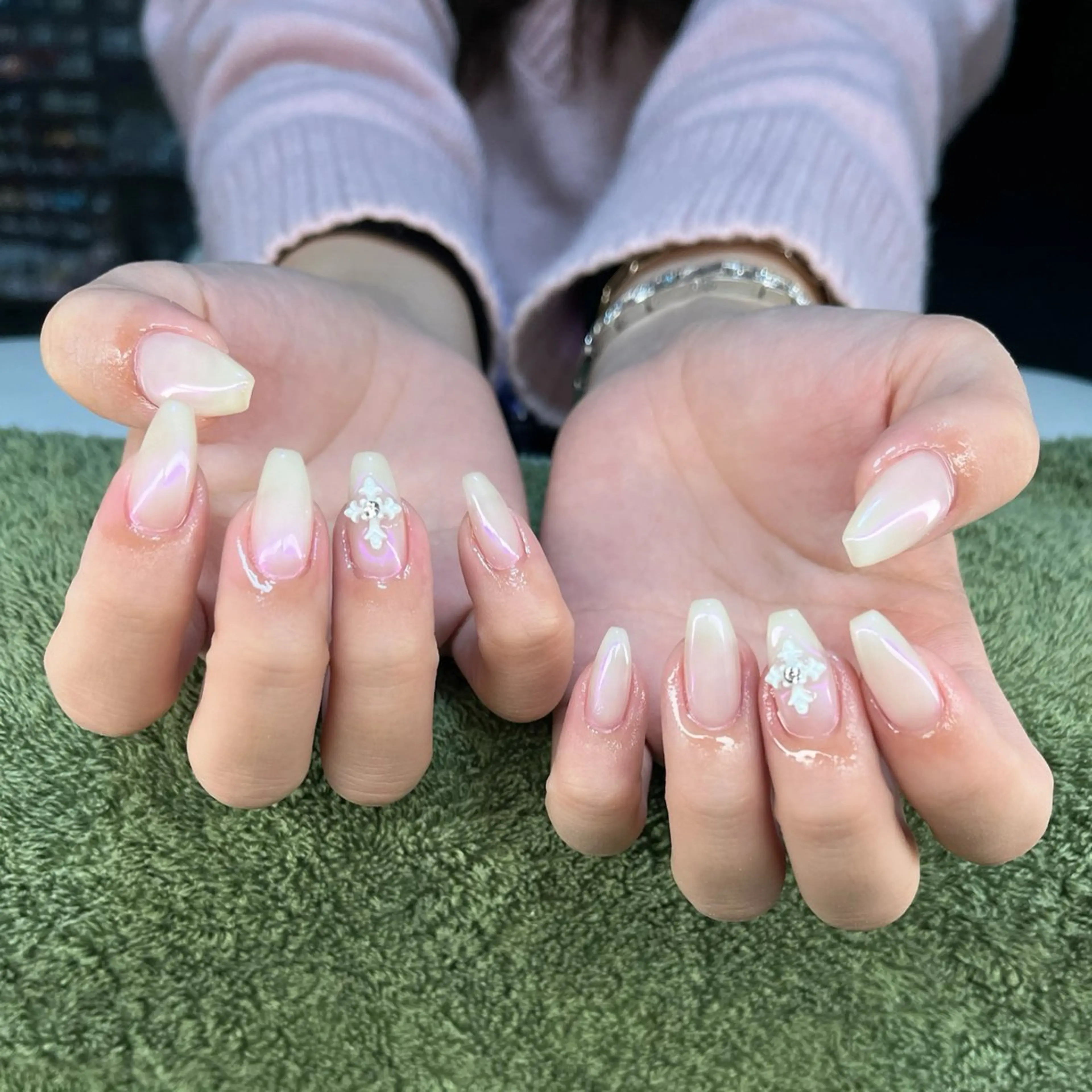 ネイル ミラーネイル ハンドネイル フットネイル MHR nailのネイルデザイン
