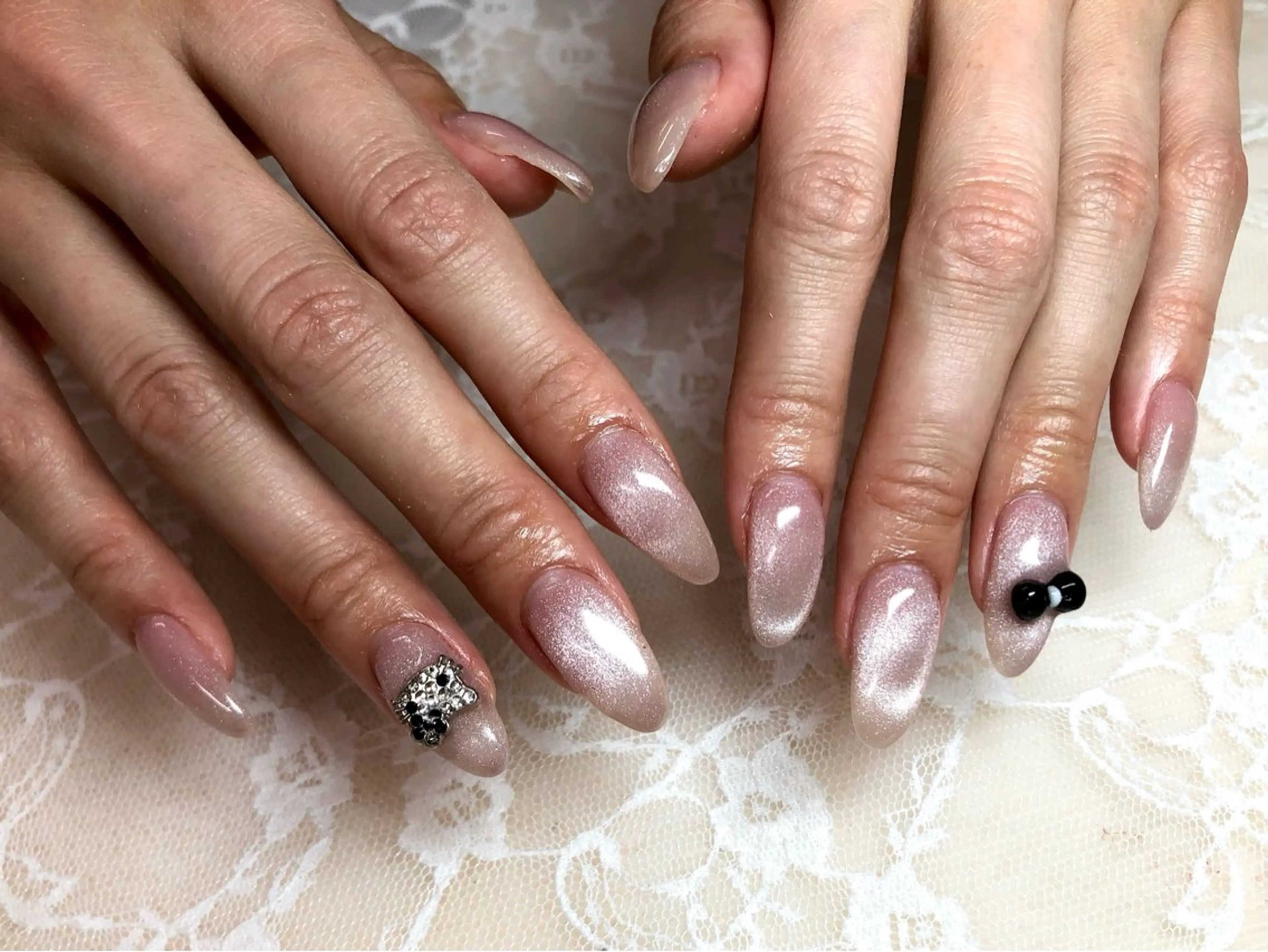 ネイル キラキラネイル マグネットネイル ハンドネイル ハンドケア Epokku ネイルサロンのネイルデザイン