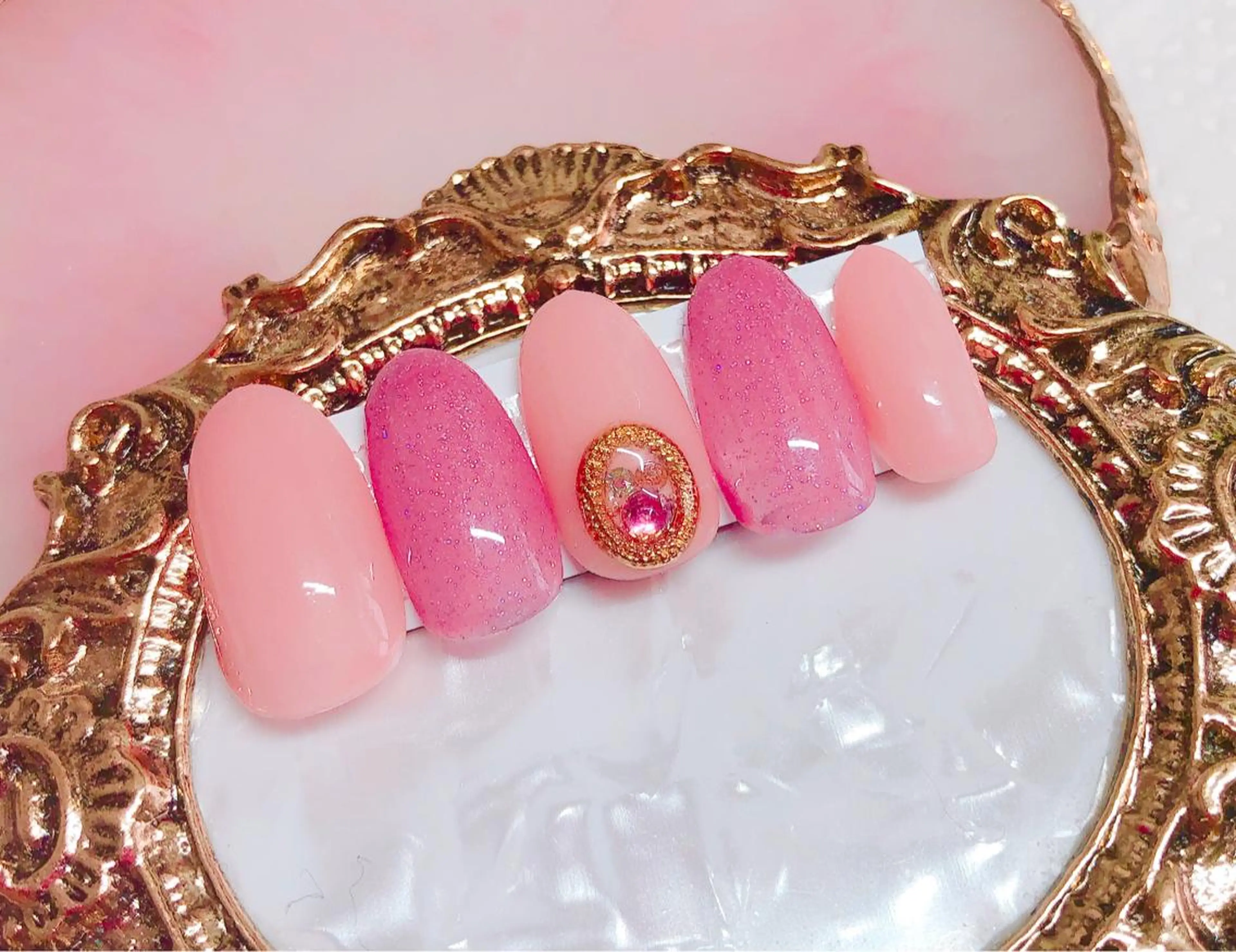 ネイル シンプルネイル CROWN プライベートサロンのネイルデザイン