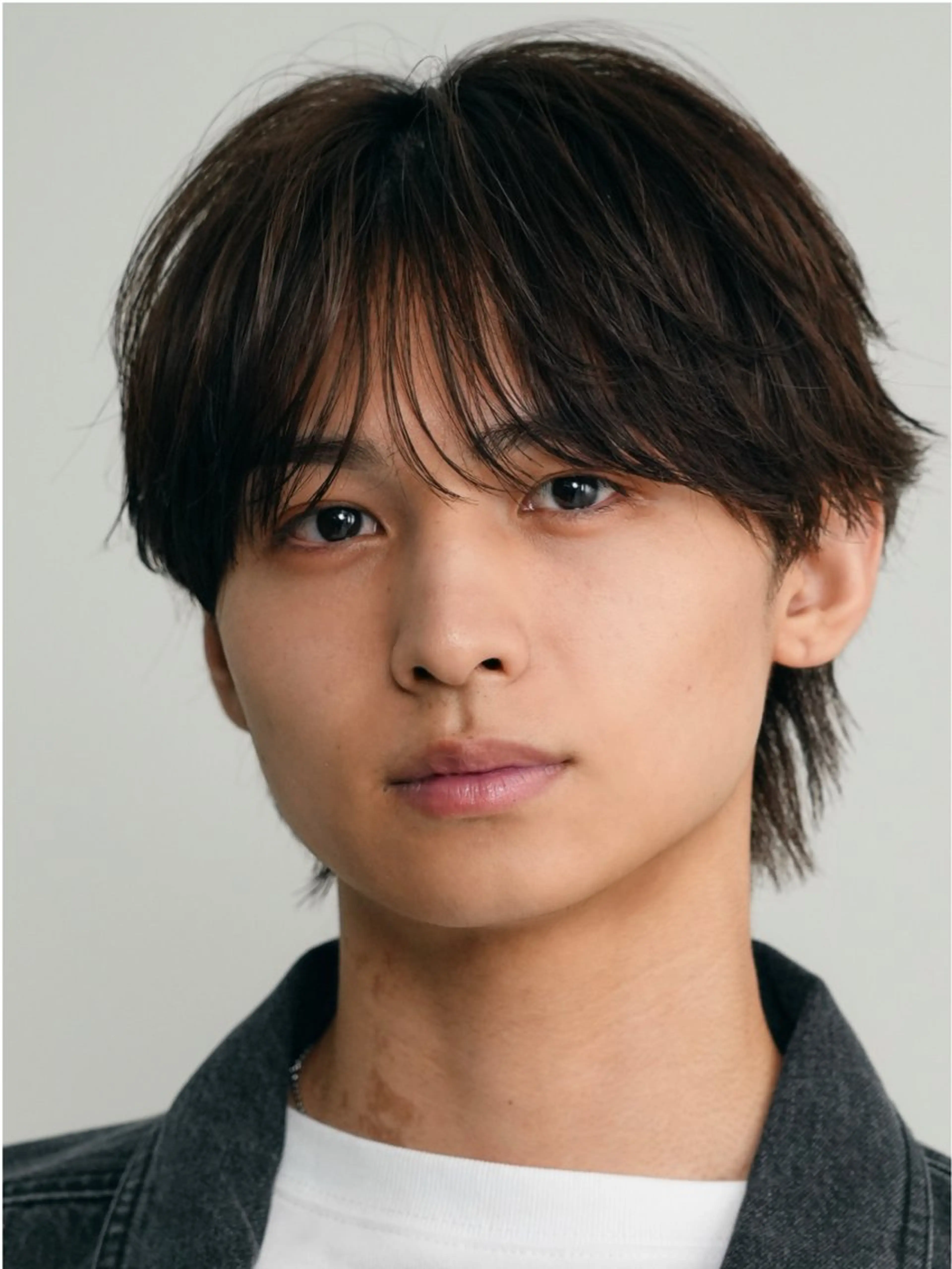 ミディアム カラー メンズ 透明感カラー 夏果⭐︎fifth 天神 海外風パーマのヘアスタイル