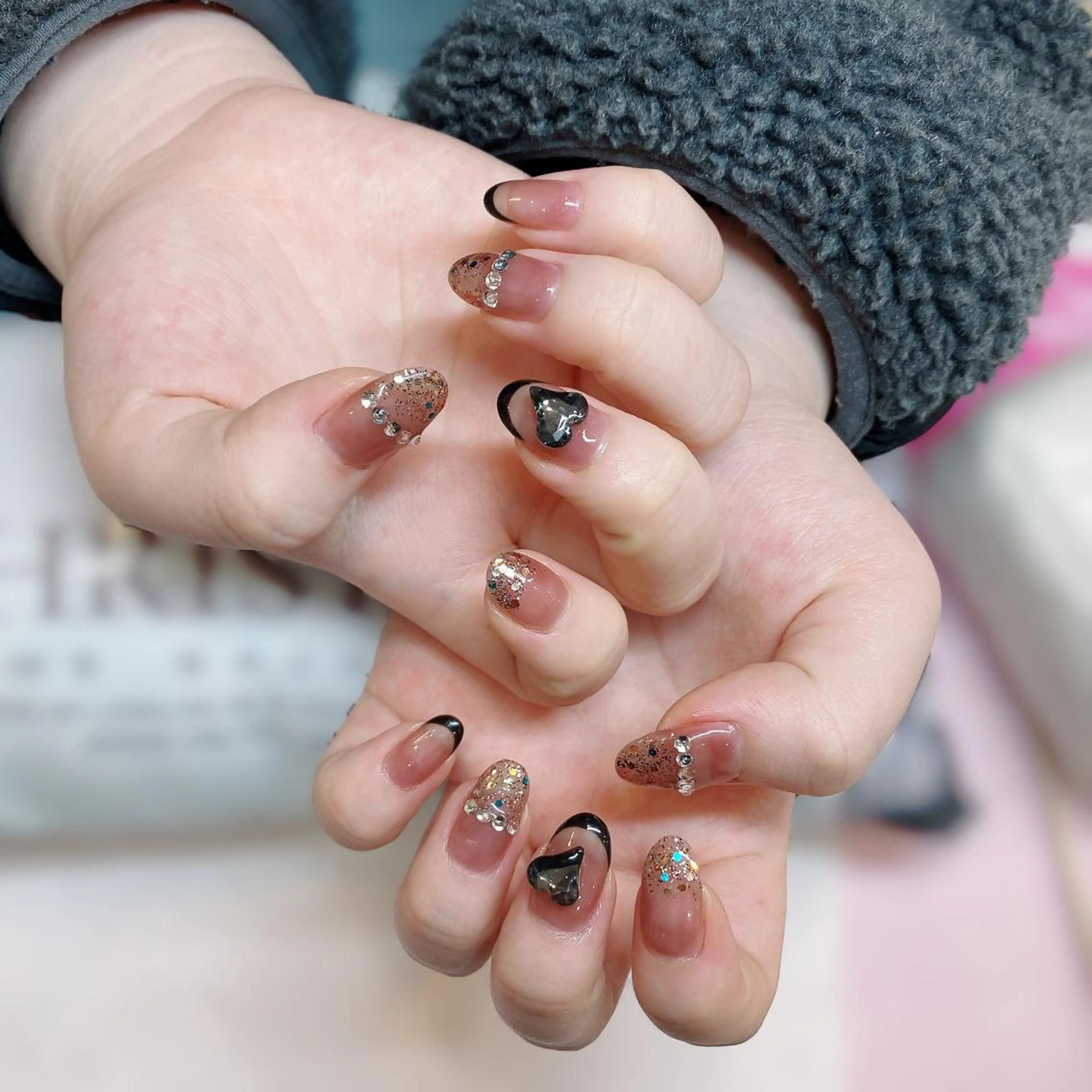 ネイル Elsias 詩織のマツエク・マツパデザイン