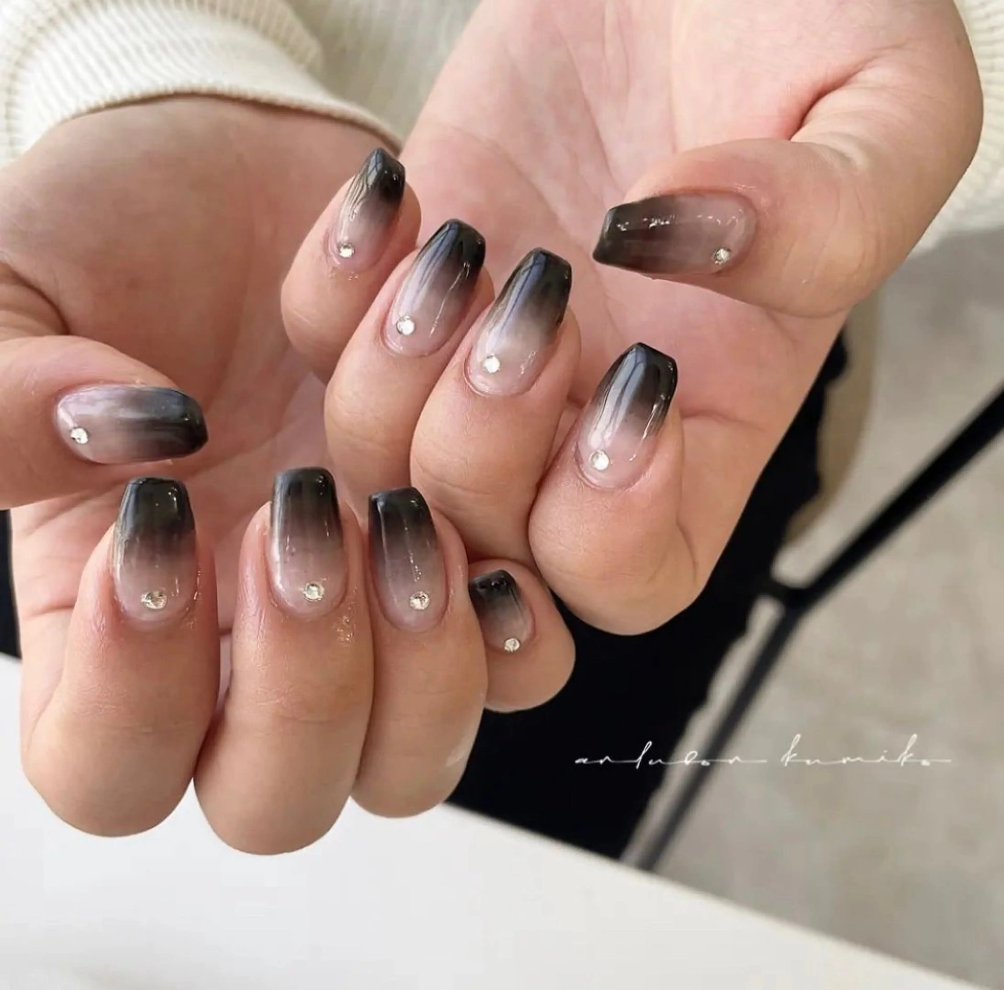 セミロング ハンドネイル アンルボネイル&アイラッシュ所属・anlubon /Jr.ネイリストのネイルデザイン