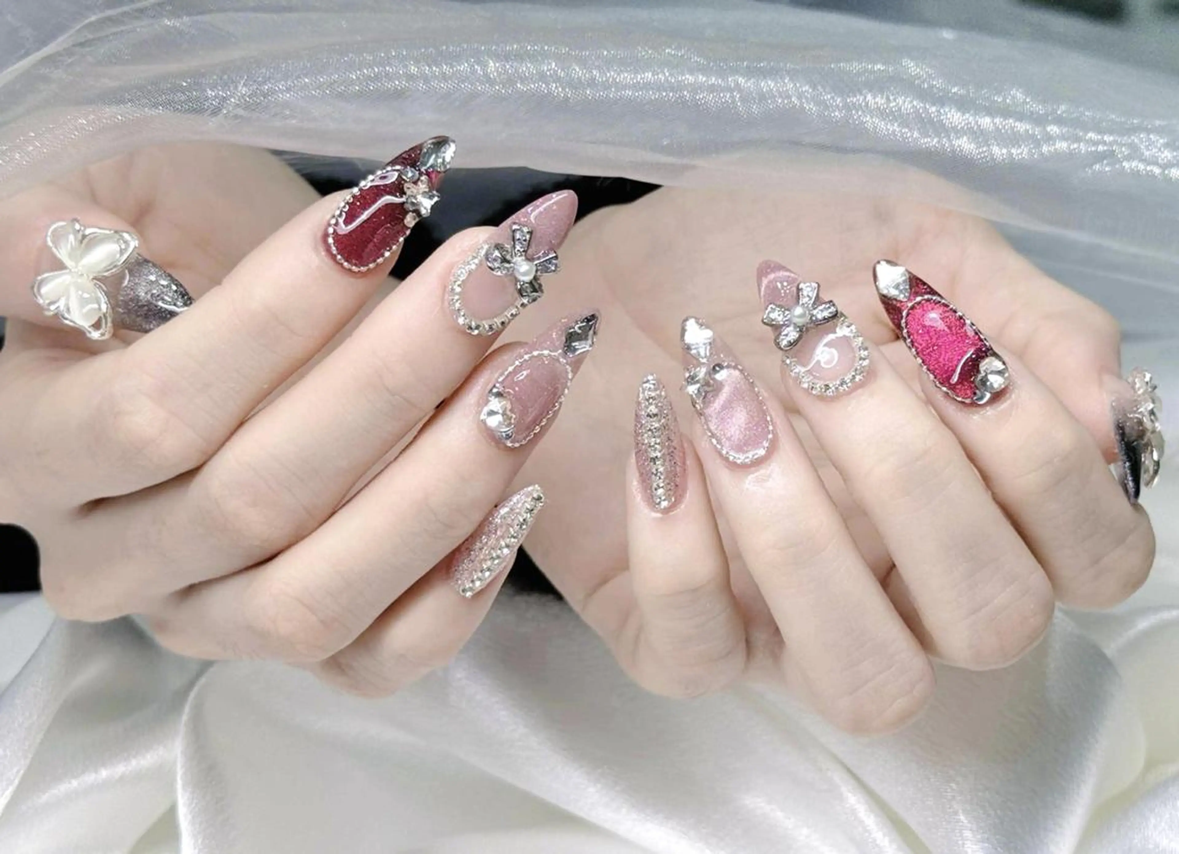 ネイル オーロラネイル ブルー チークネイル 長さ出し フットネイル Momo チップ長さ出し専門店のネイルデザイン