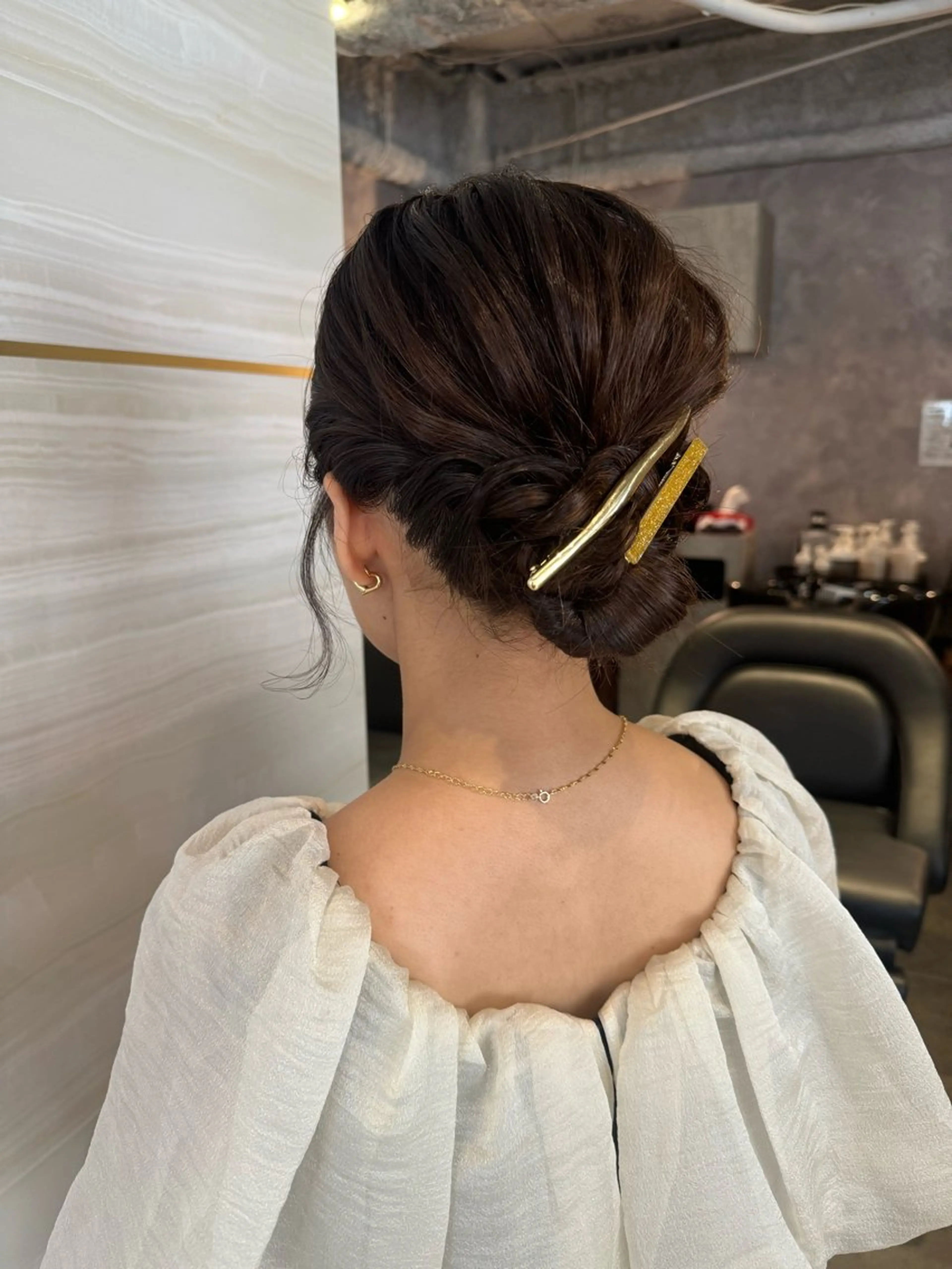 ヘアアレンジ 結婚式・ブライダル 髪飾り ヘアセット 🩶mana🩶艶髪 /カラーオンカラーのヘアスタイル