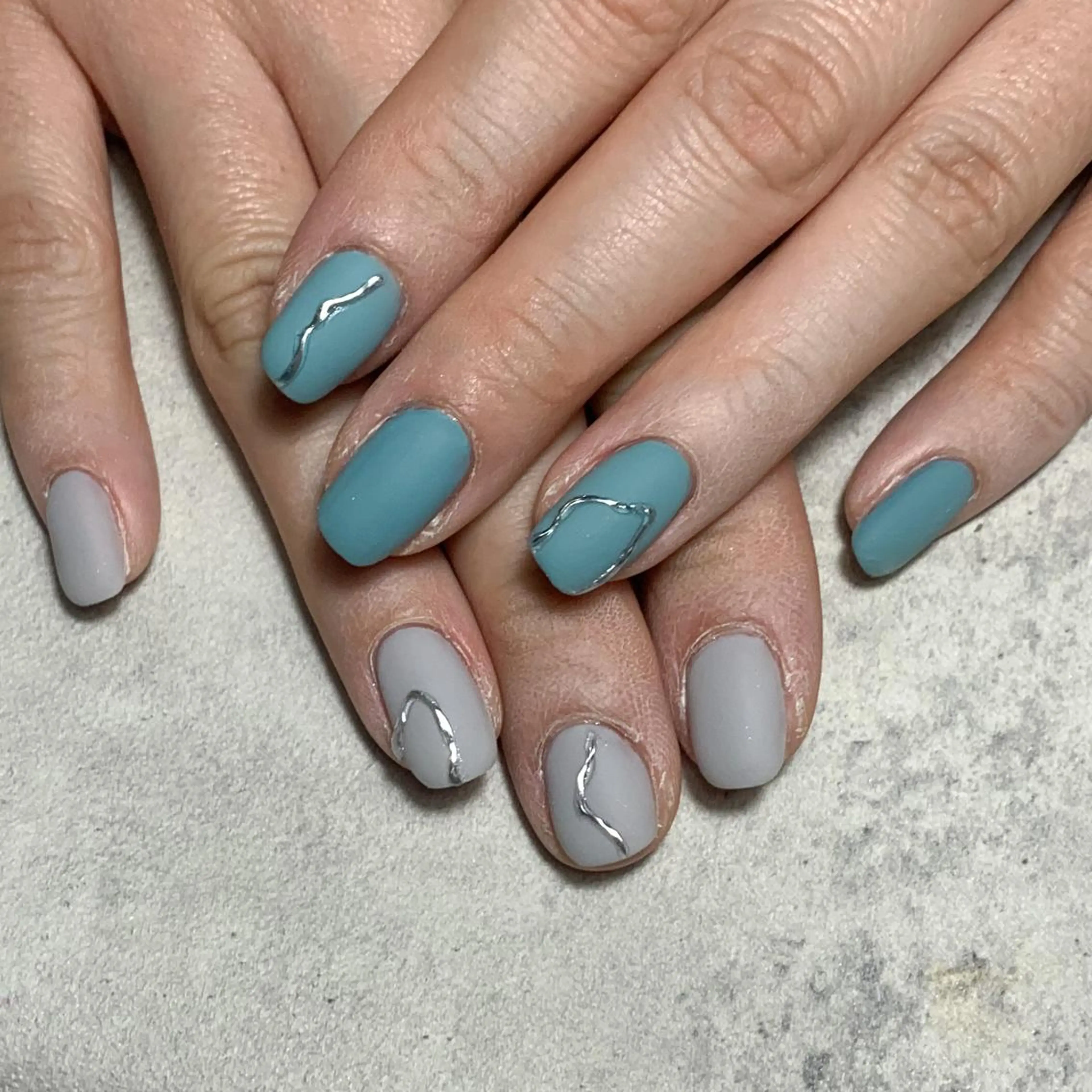 ネイル atelier　FIORITURA所属・FIORITURA aiのネイルデザイン