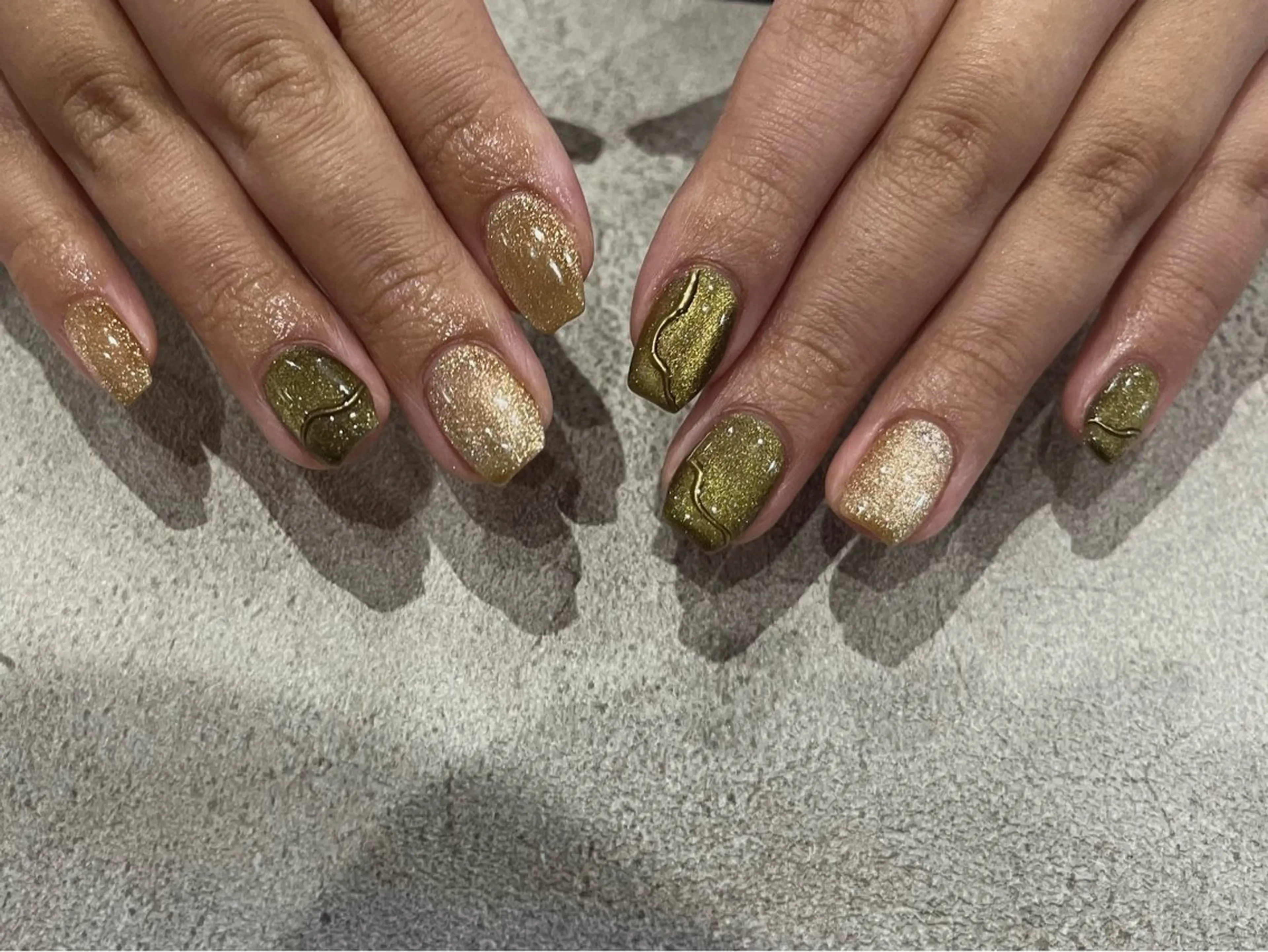 ネイル マグネットネイル ハンドネイル scré as Ételのネイルデザイン