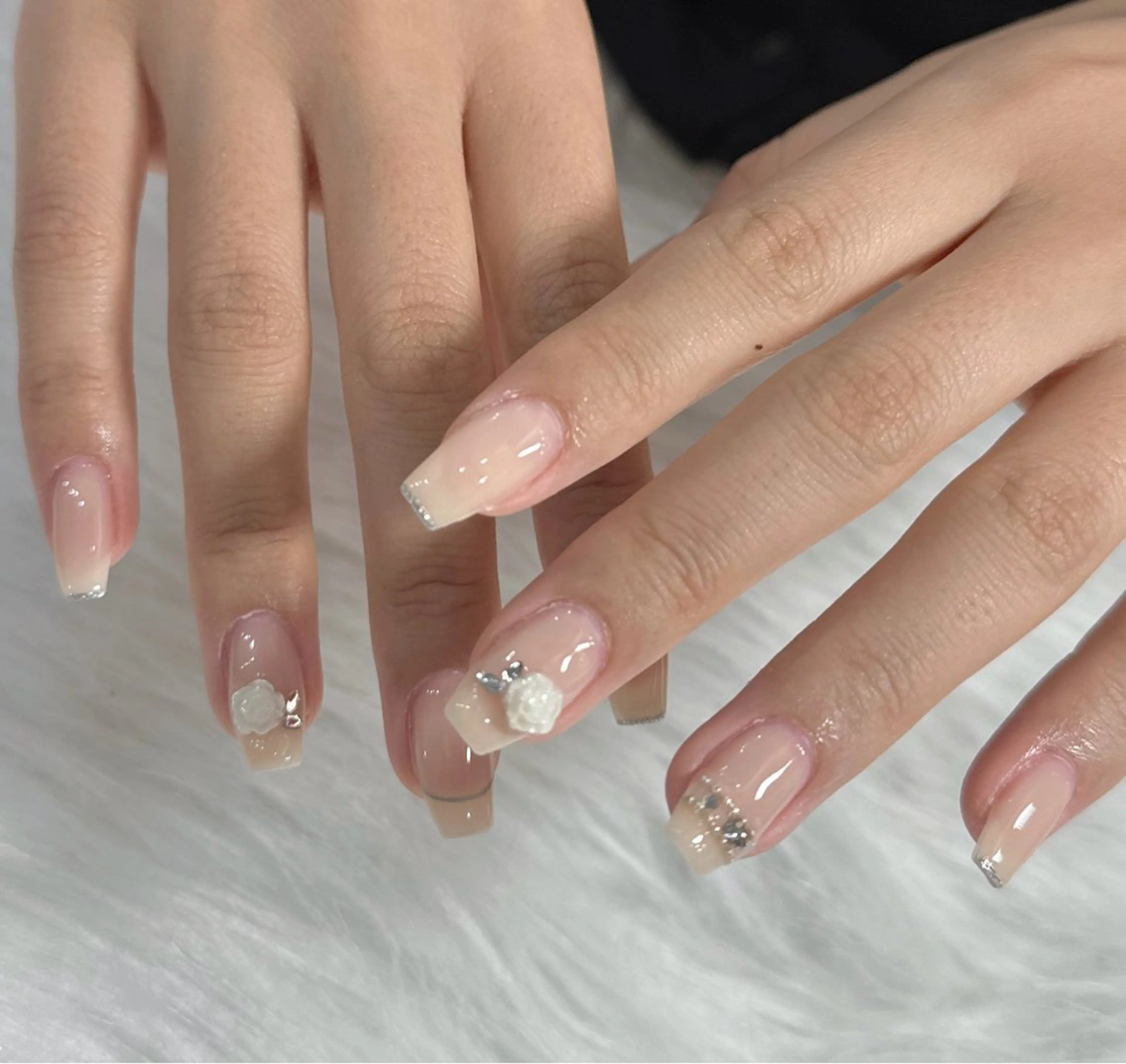 ネイル ハンドネイル LAVISH nanamiのネイルデザイン