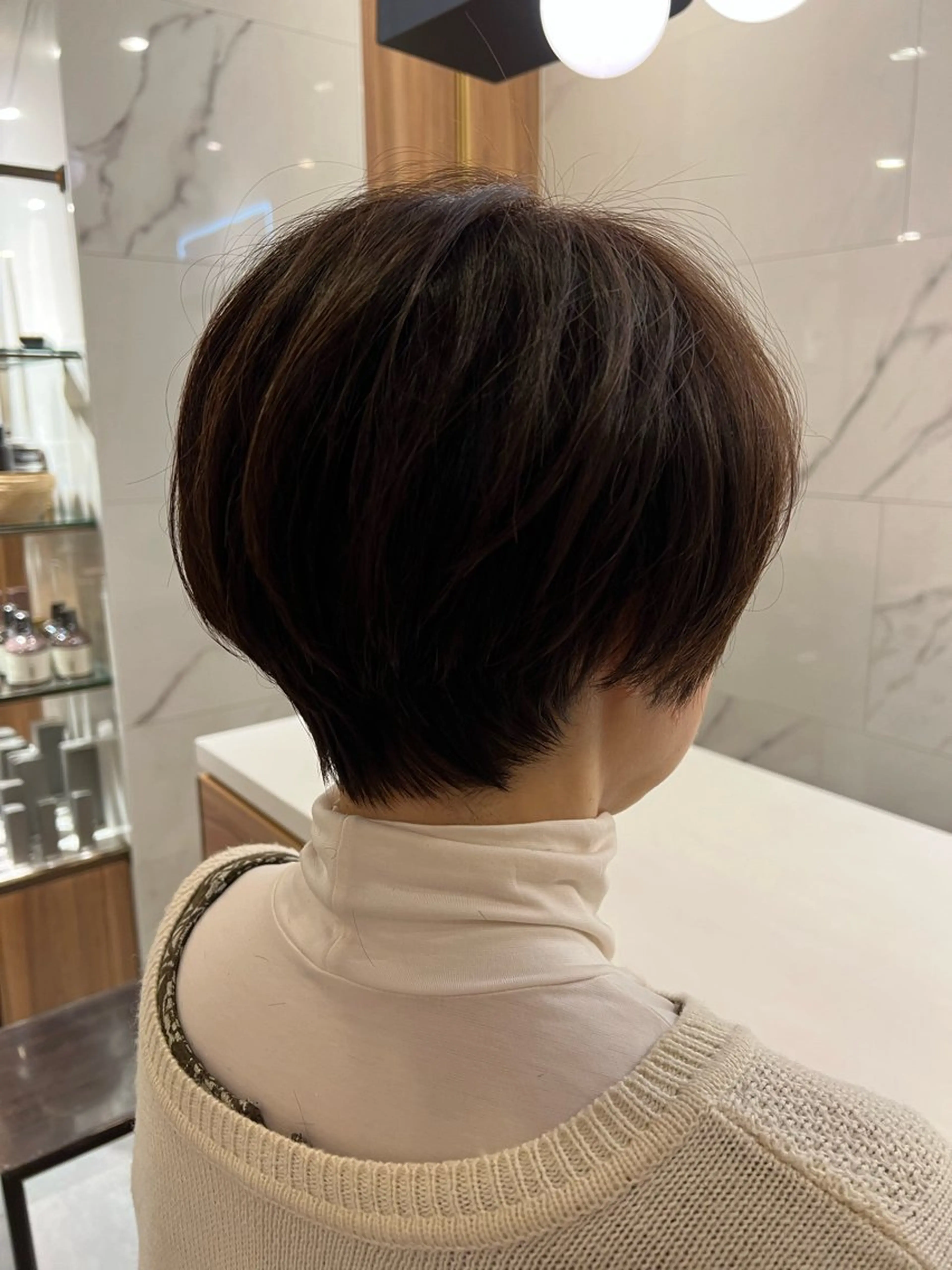 ショート 村中 逸紀のヘアスタイル