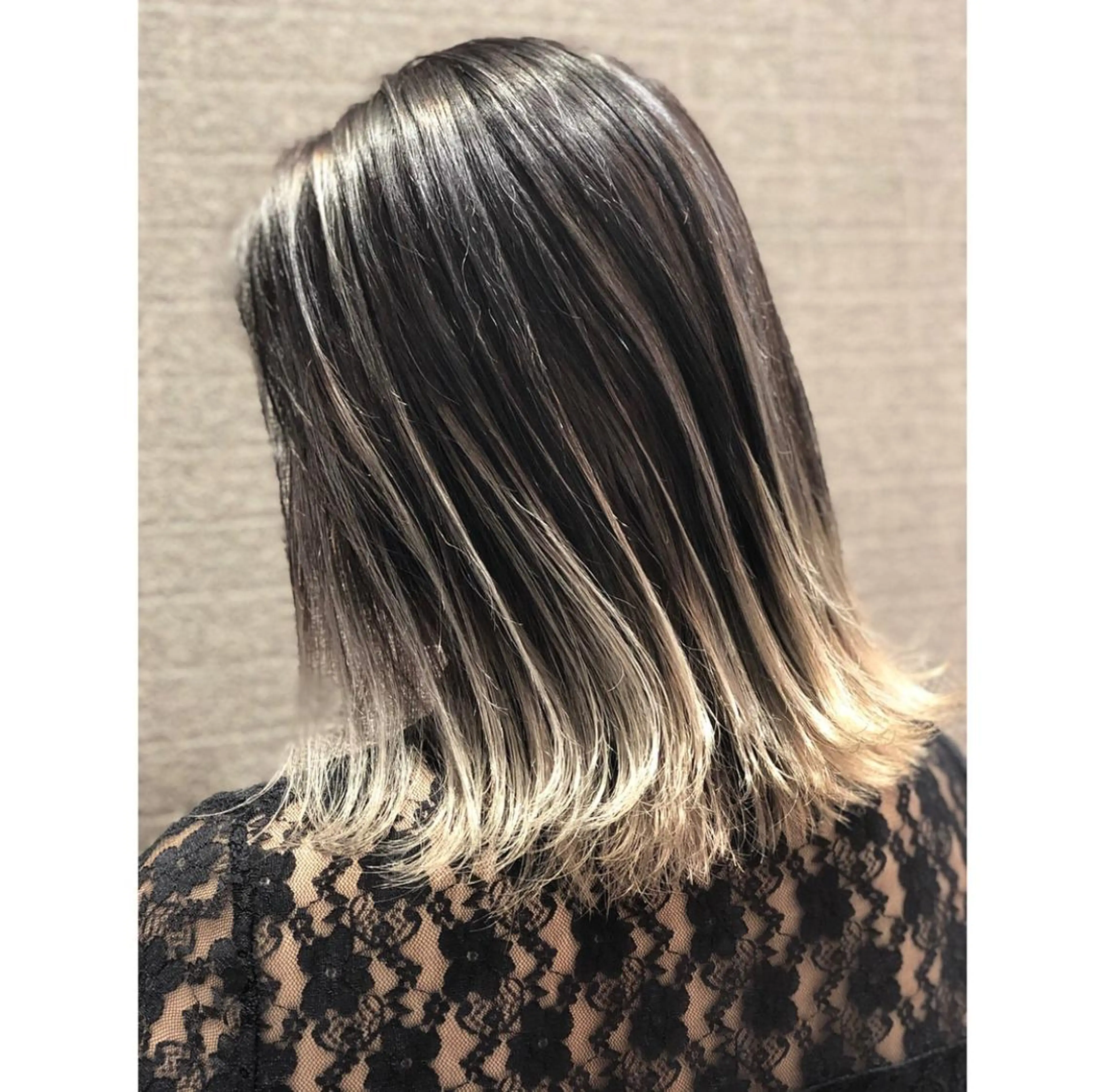 ミディアム カラー ヘアアレンジ バレイヤージュ デザインカラー グラデーションカラー ハイライトカラー ハイトーンカラー アンドウ ユウ/ レイヤーカット/韓国のヘアスタイル