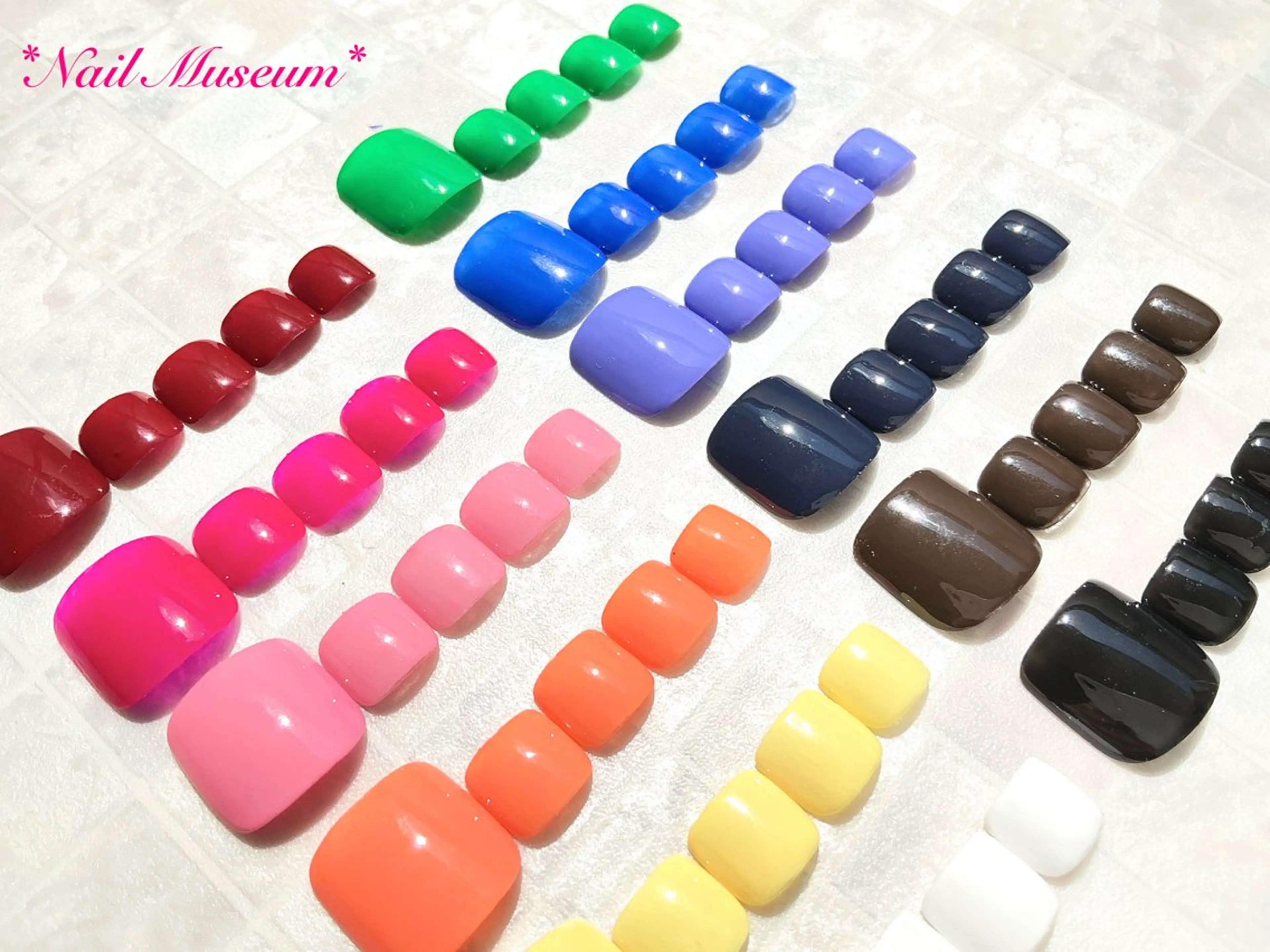 ネイル ブルー フットネイル ジェルネイル ワンカラーネイル パラジェル nailmuseum KAMATARIのネイルデザイン