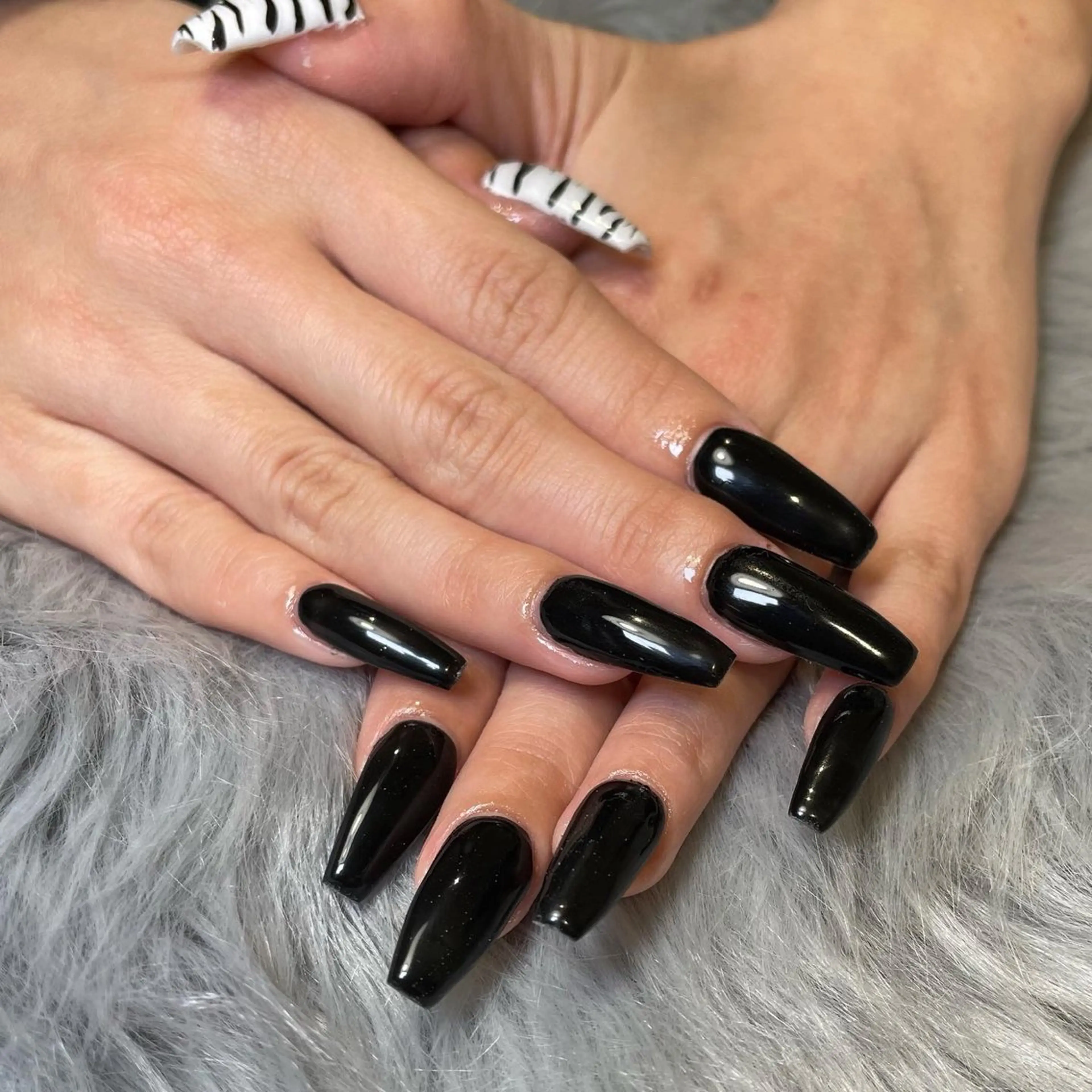 ネイル 長さ出し ラメ(グリッター) ハンドネイル RICO NAIL所属・RICO Nail パーツつけ放題🌈のネイルデザイン