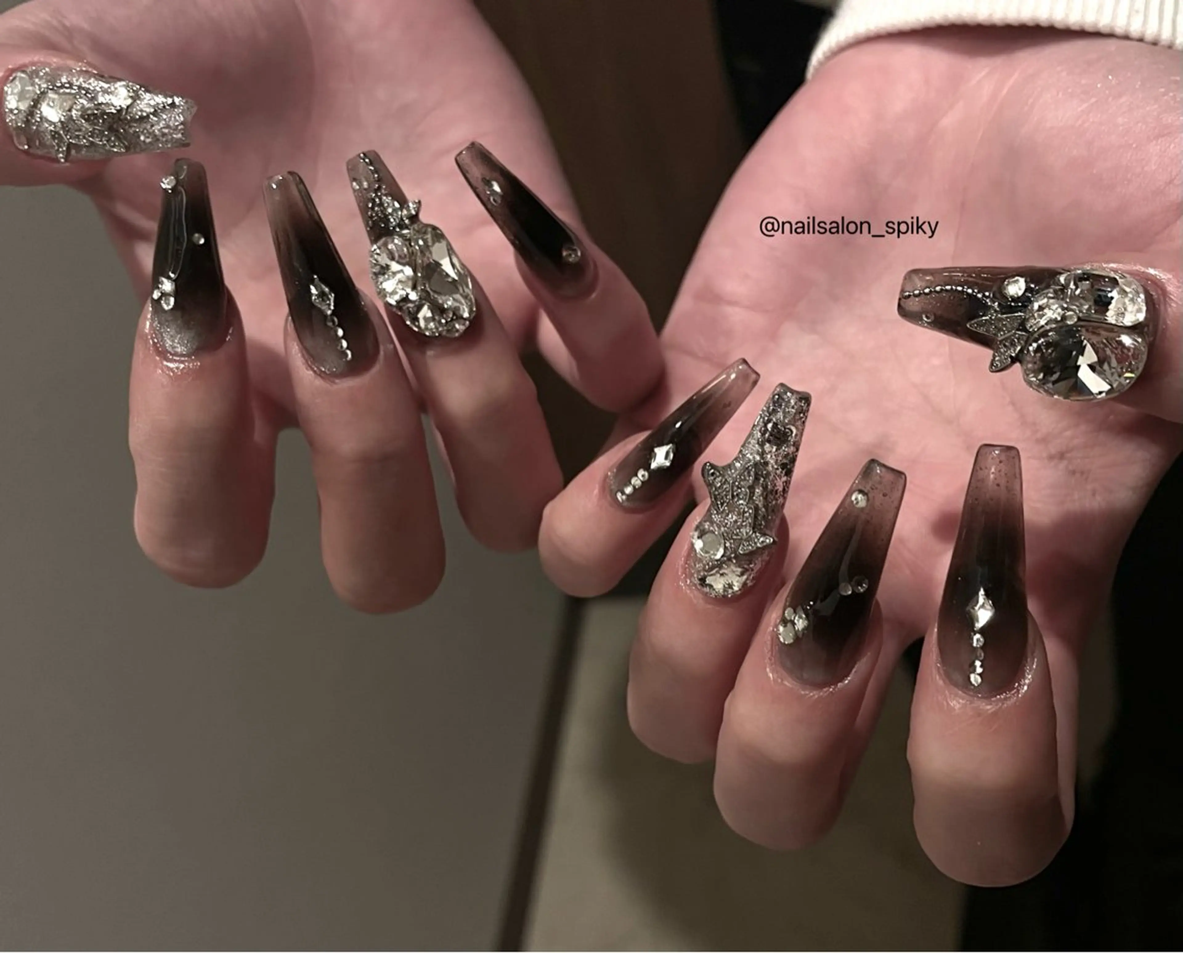 ネイル Spiky とうげ ふうかのネイルデザイン