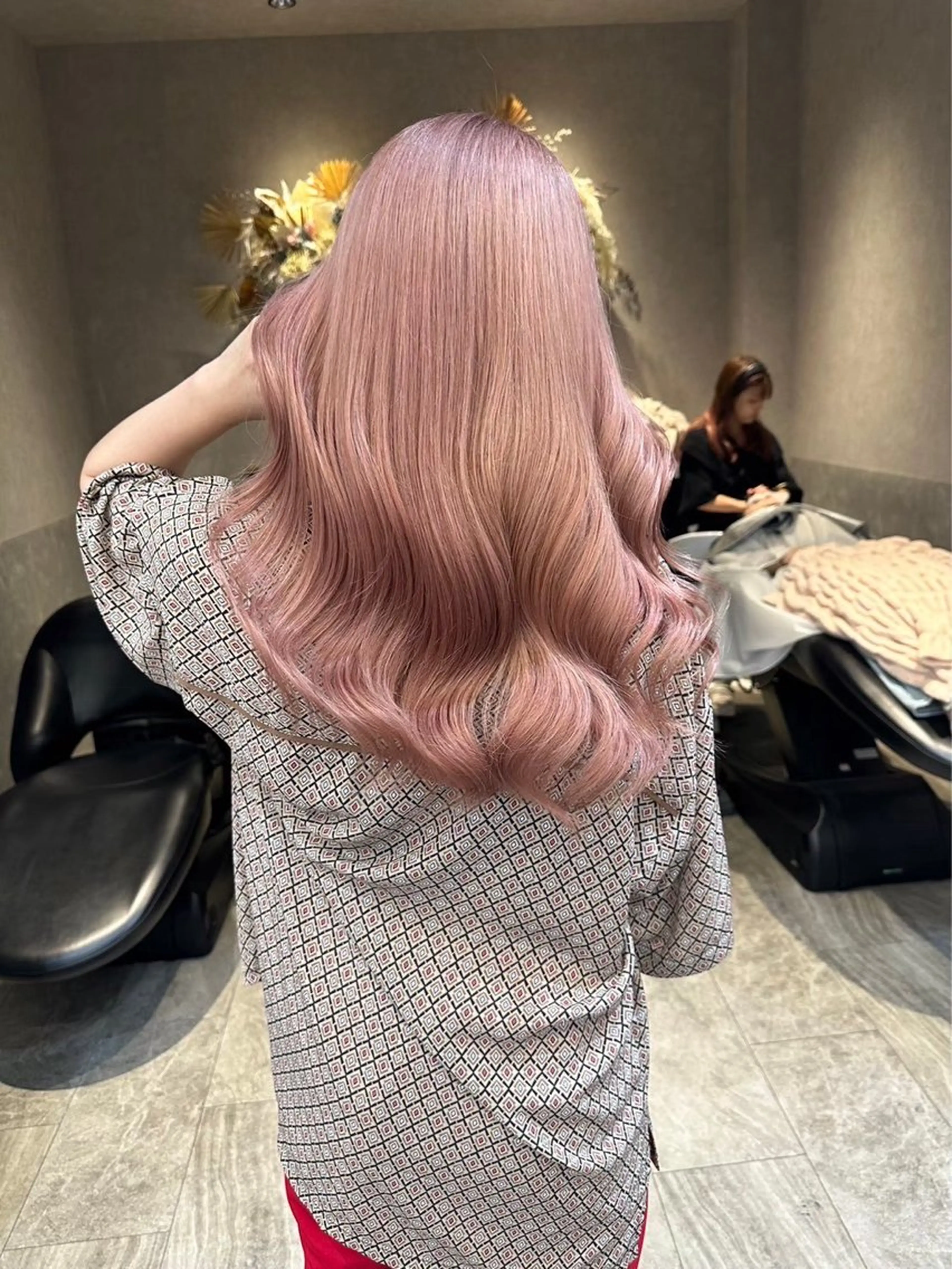 ロング カラー ヘアアレンジ ブリーチ 透明感カラー ピンクカラー 似合わせカラー× ウルフカット/ホマレのヘアスタイル