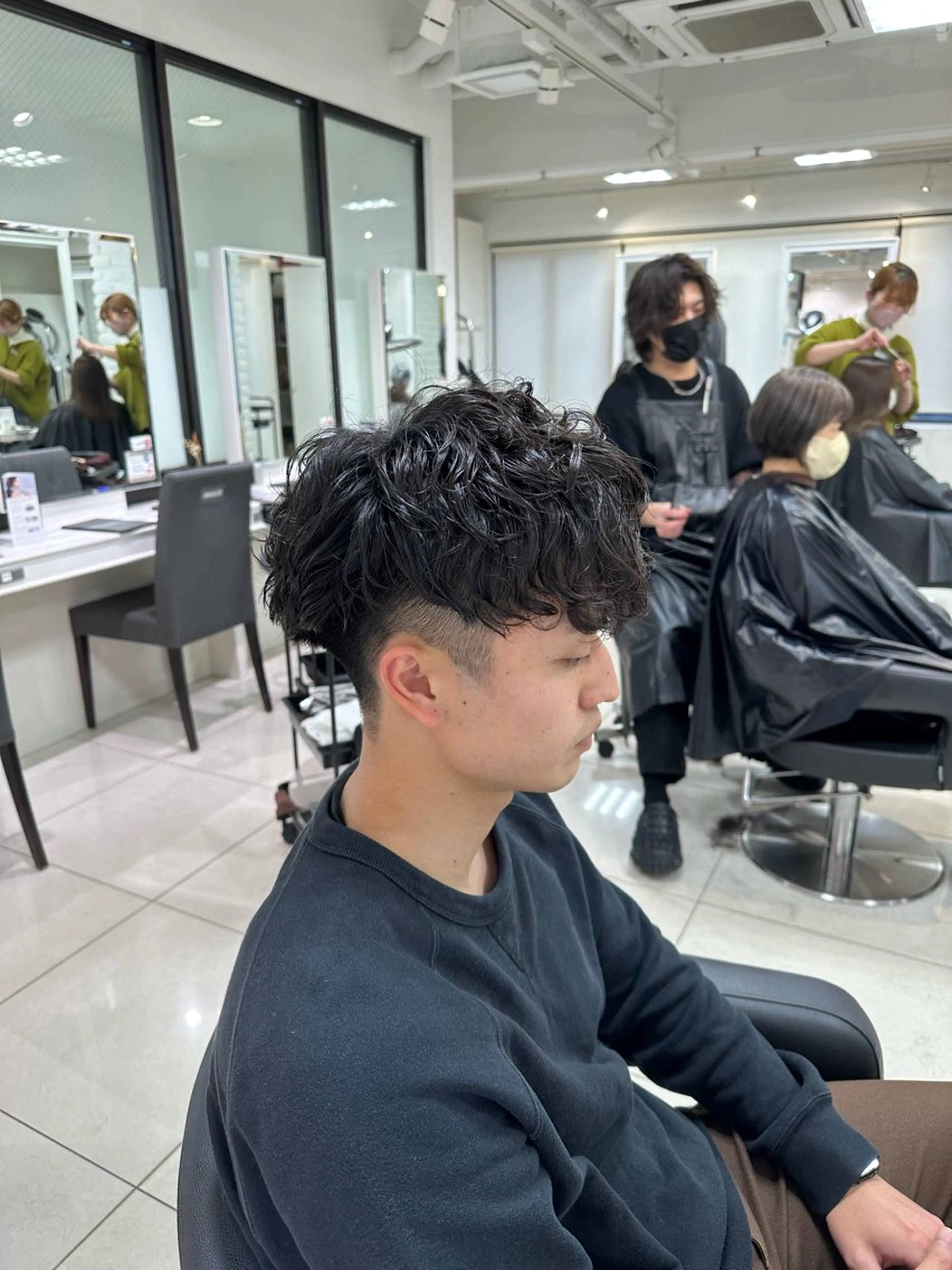 ショート パーマ メンズ スペインカール カット パーマ トリートメント フェザーパーマ職人 🪶ryosukeのヘアスタイル