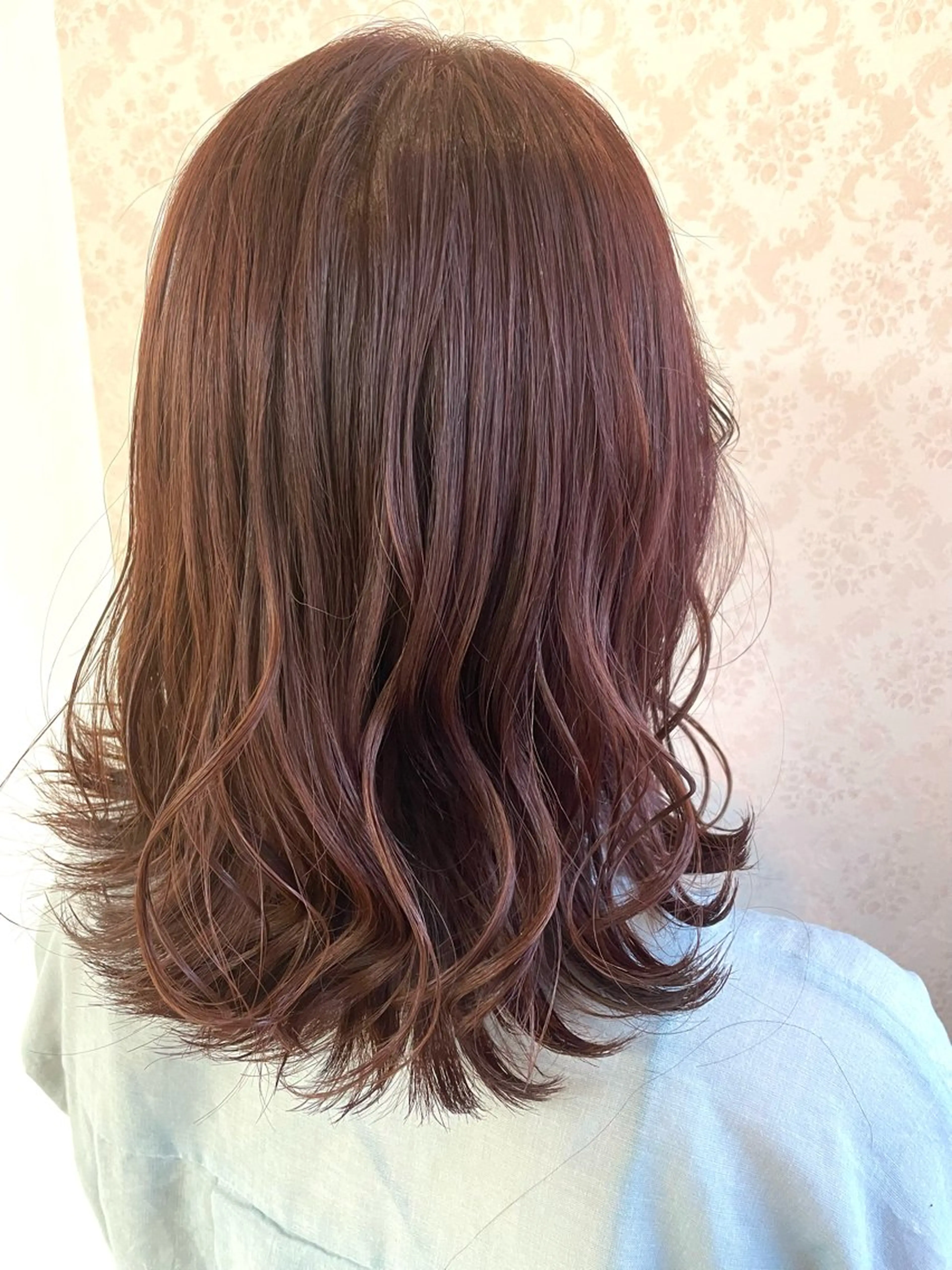 ミディアム カラー ヒヨシ ルナのヘアスタイル