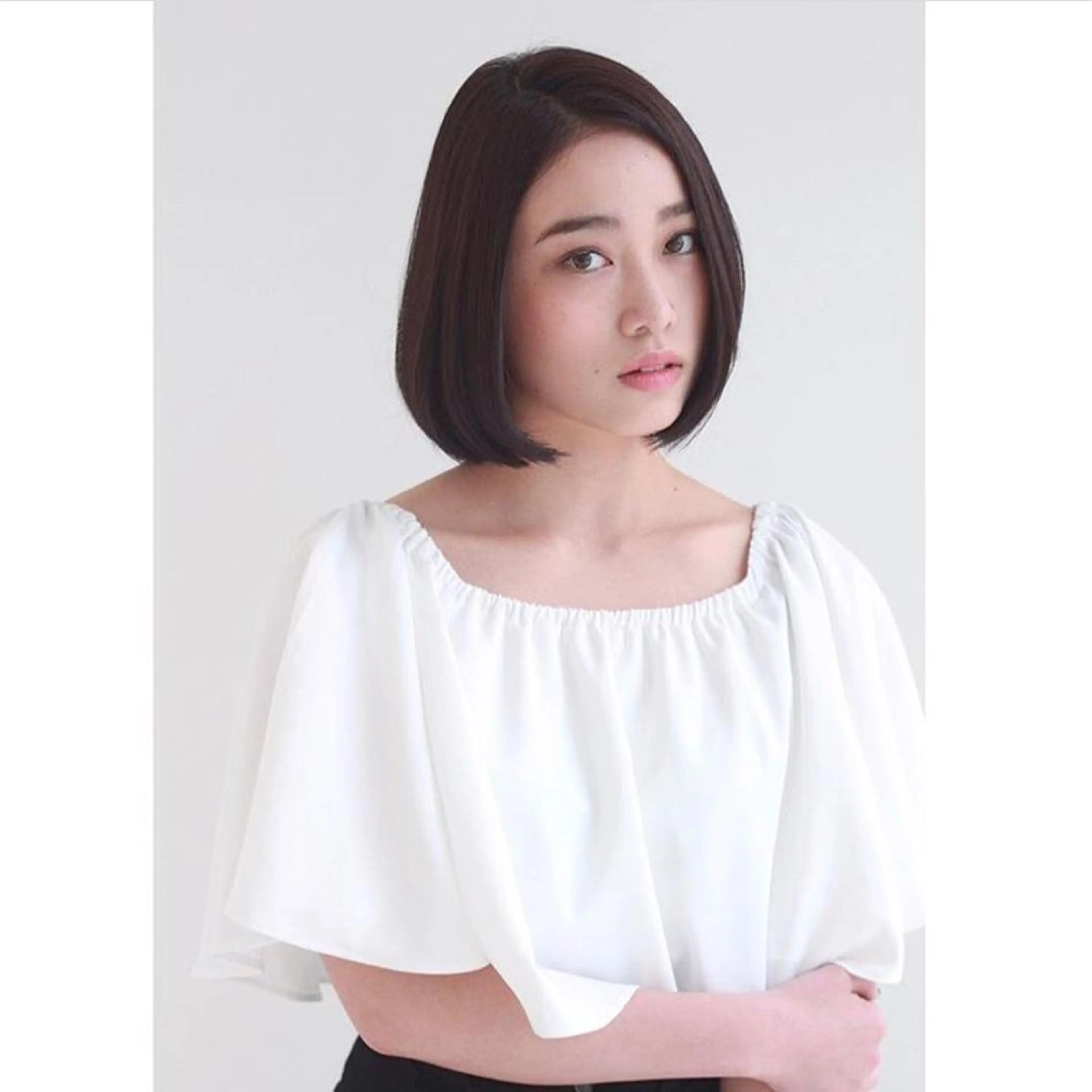 ショート ボブ カット 高木 麻知子のヘアスタイル