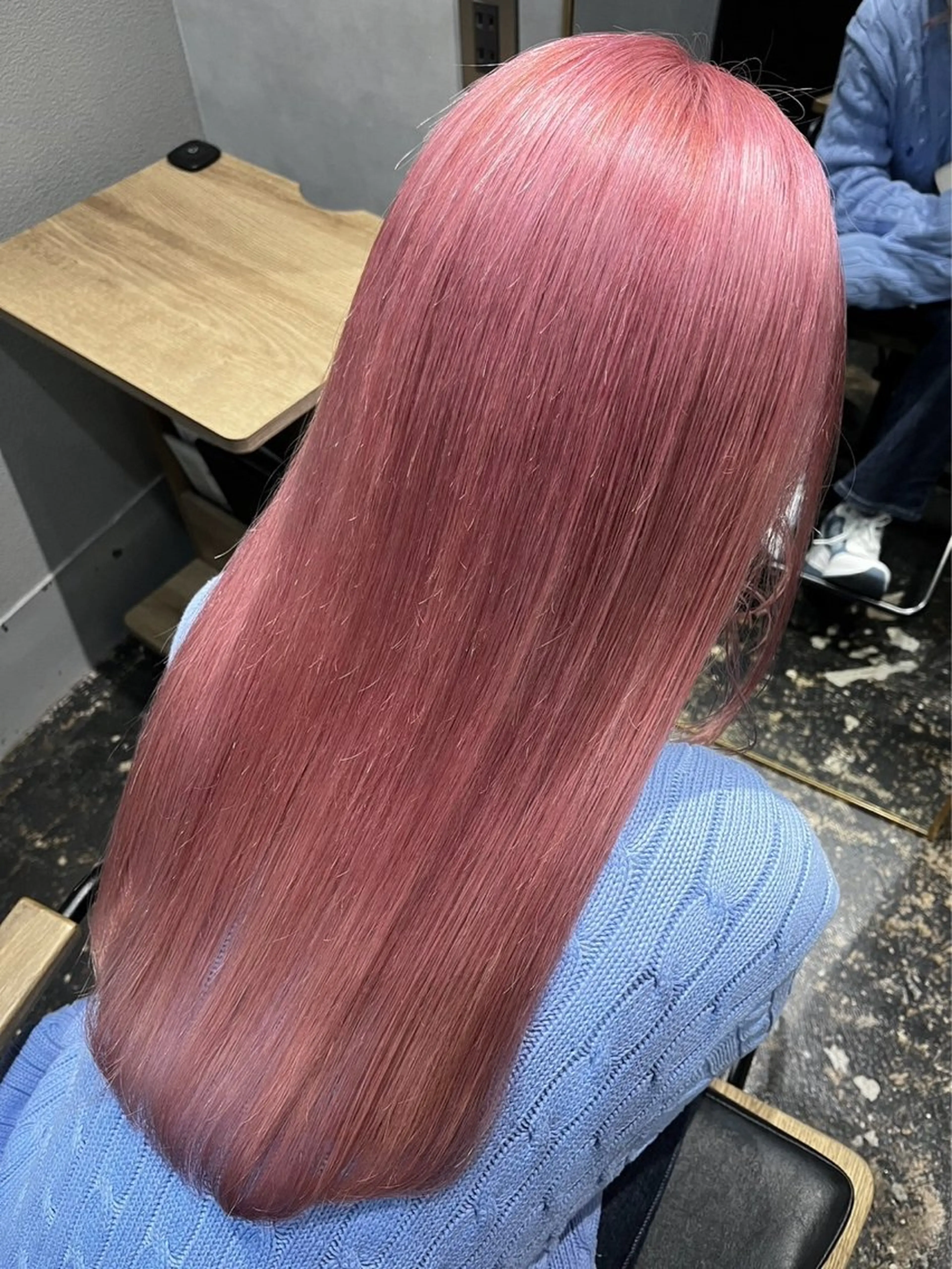 ロング カラー バレイヤージュ ブリーチ ケアブリーチ イヤリングカラー ハイライトカラー カット ヘアカラー トリートメント ハイトーン/韓国風/ 艶髪/吉祥寺のヘアスタイル