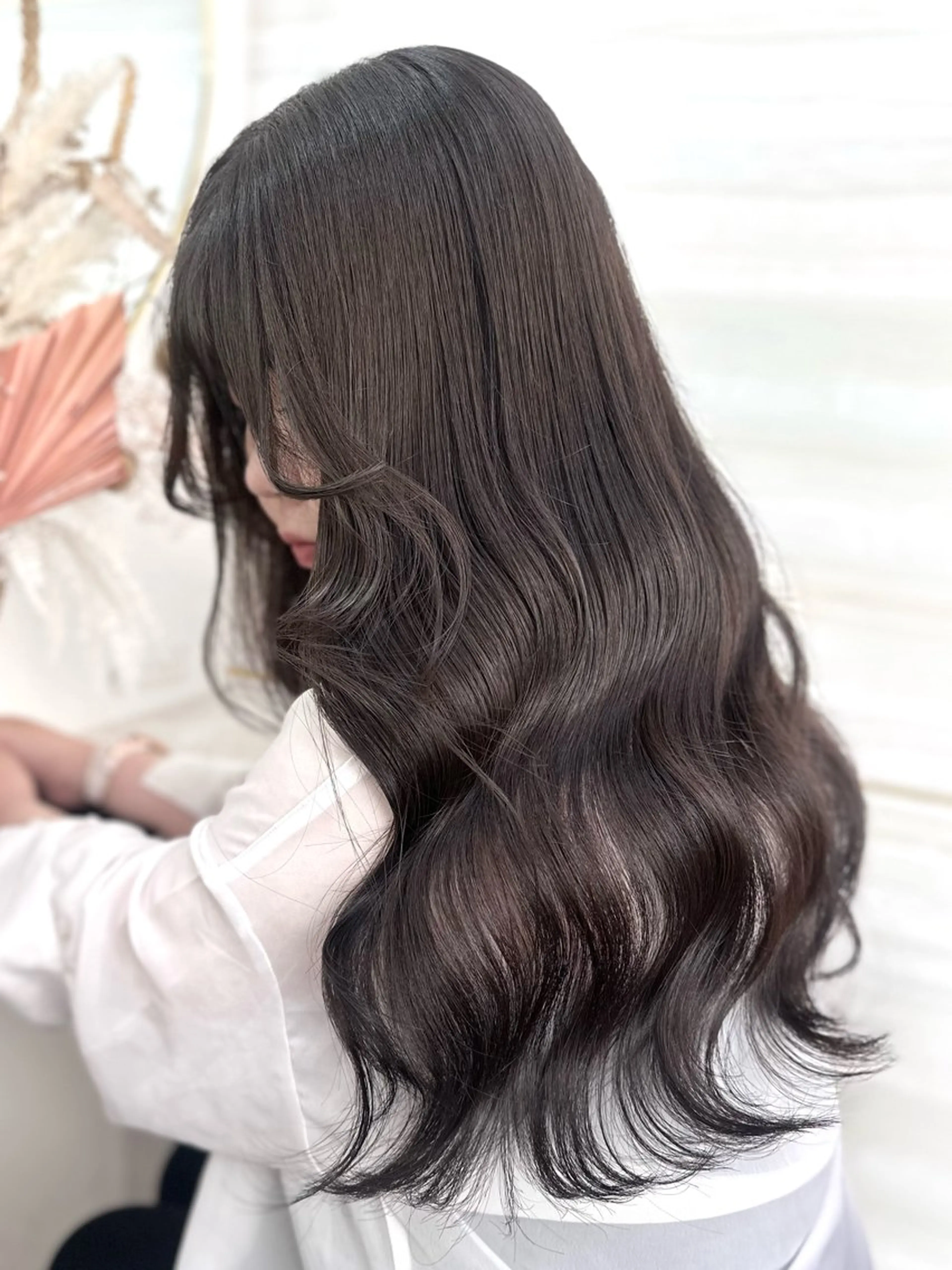 ロング カラー ベージュカラー ブリーチ ケアブリーチ ミルクティーベージュ ピンクカラー ヘアカラー トリートメント 🦋高瀬寛菜🦋 韓国/ブリーチのヘアスタイル