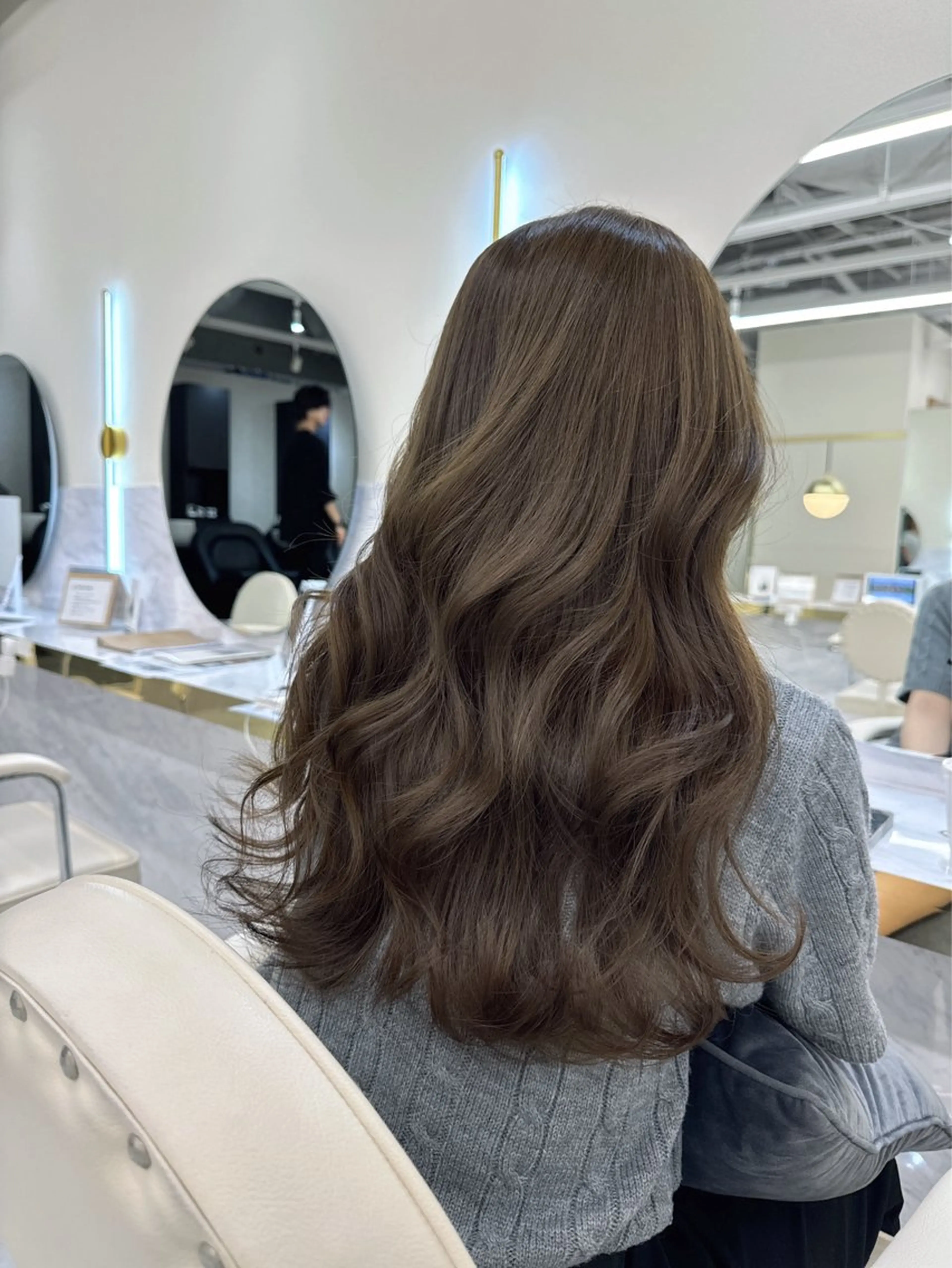 セミロング カラー ヘアアレンジ ブリーチ ブラウンカラー 透明感カラー 髪質改善 カット ヘアカラー トリートメント 髪質改善特化 🫧松野力也のヘアスタイル