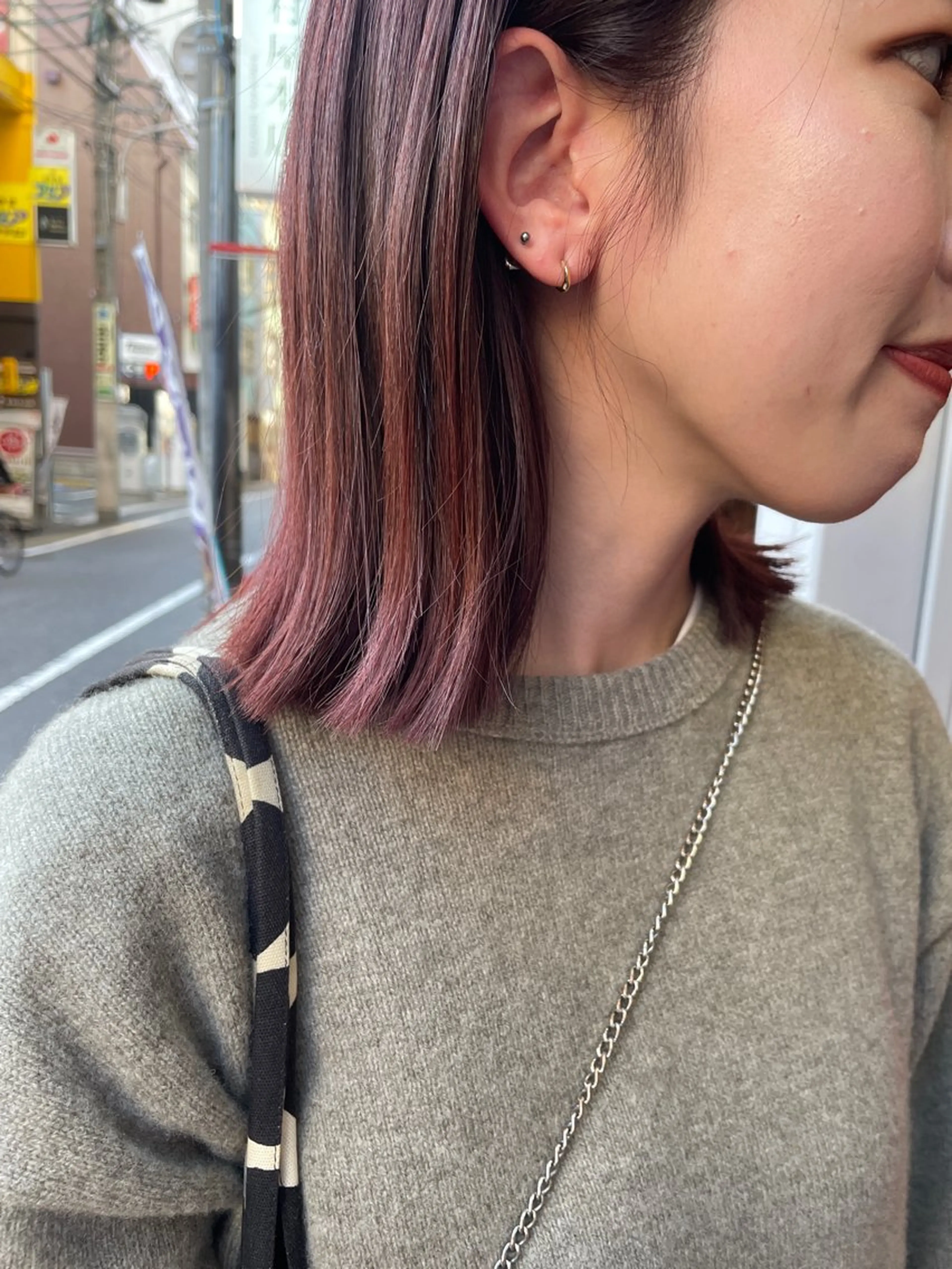ミディアム カラー ボルドーカラー カット ヘアカラー トリートメント さの あやねのヘアスタイル