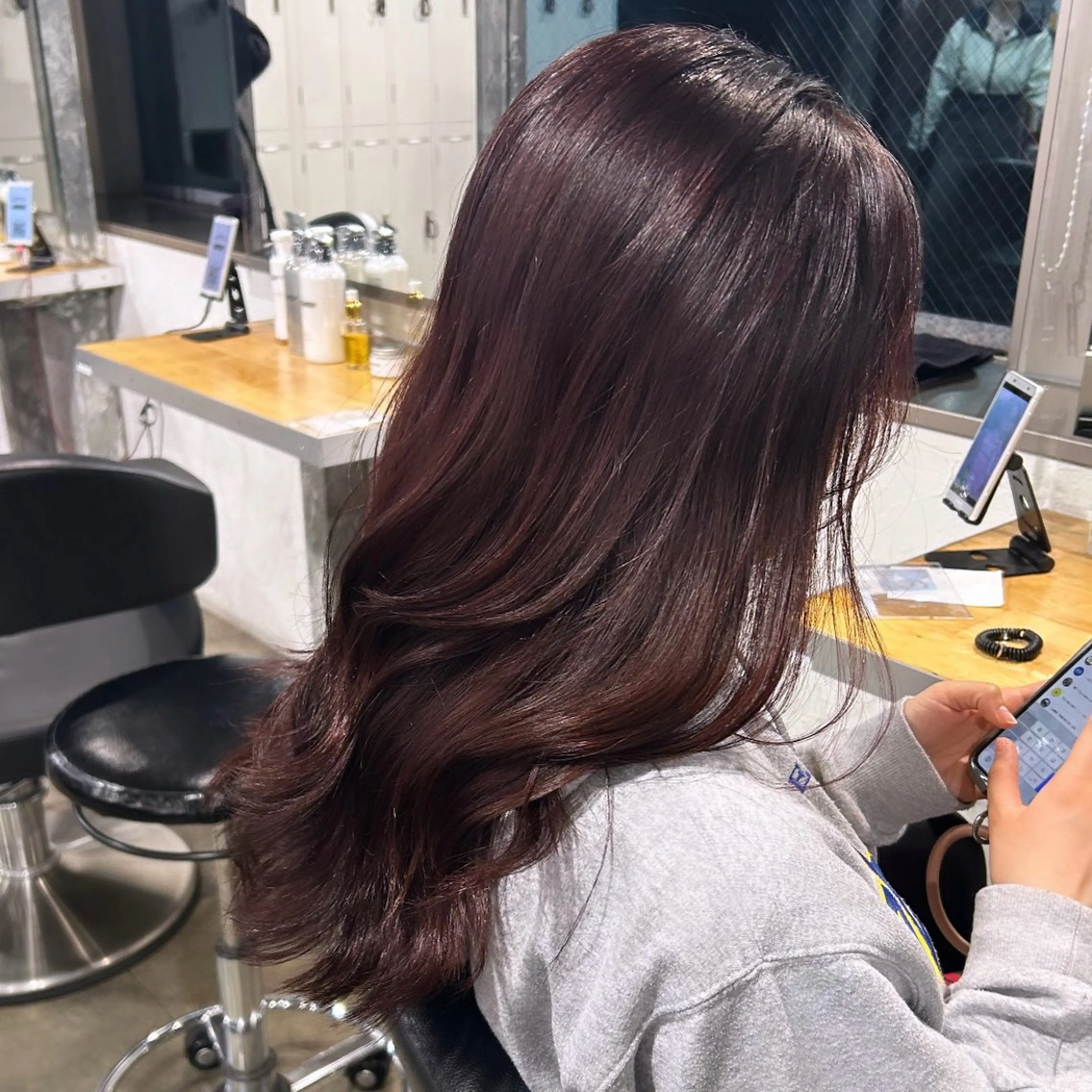 ミディアム IS所属・横浜美容室/透明感 カラー/レイヤーのヘアスタイル