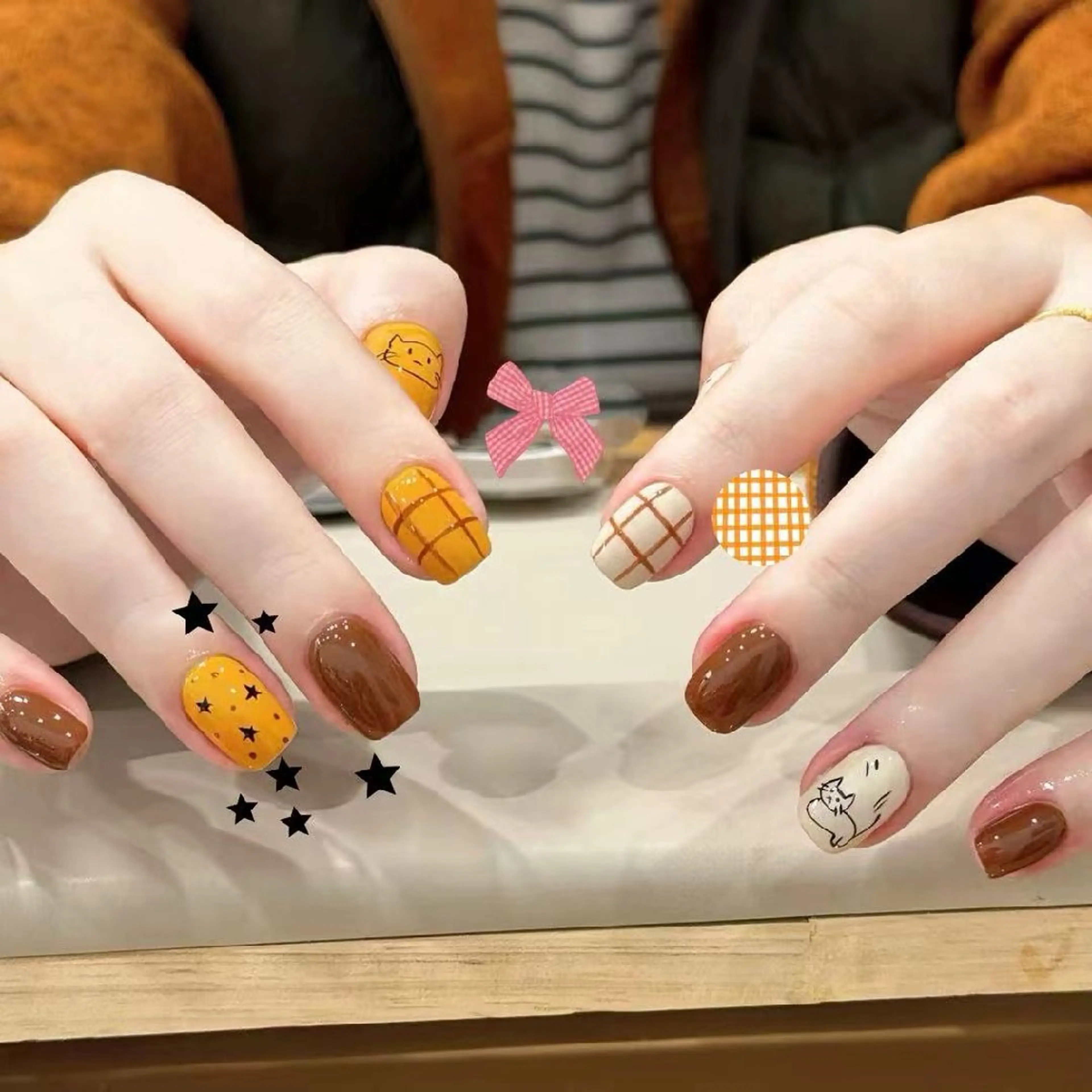 ネイル 氷ネイル・うるうるネイル 韓国ネイル ラメ(グリッター) シンプルネイル ✨モデル募集✨ まつ毛のマツエク・マツパデザイン