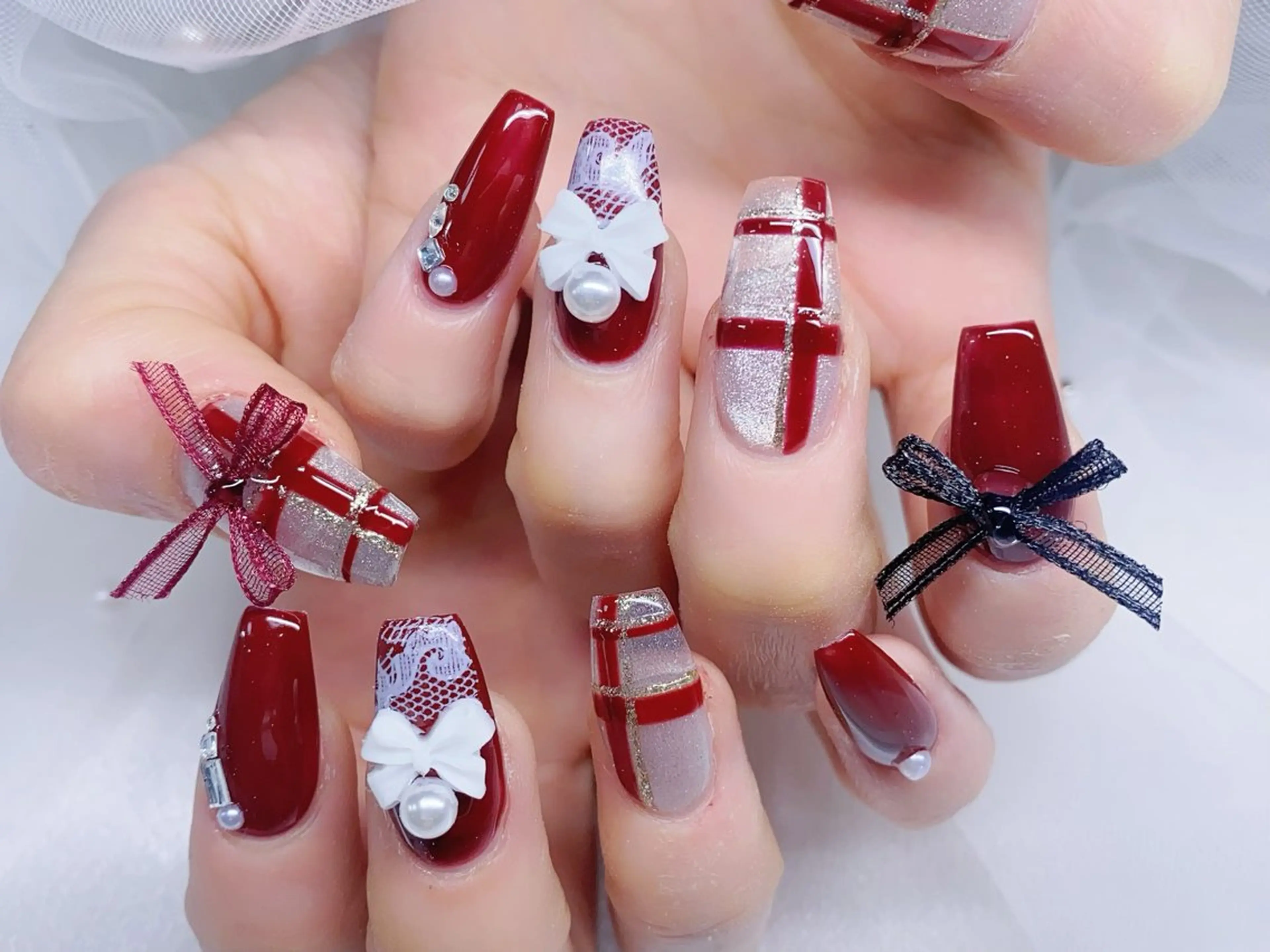 ネイル オーロラネイル 長さ出し フラッシュネイル フレンチネイル ジェルネイル ハンドネイル ETERNA Nail 銀座店【パラジェル/フィルイン/チップ長さだし/マグネット/ニュアンス】所属・ア カリのネイルデザイン