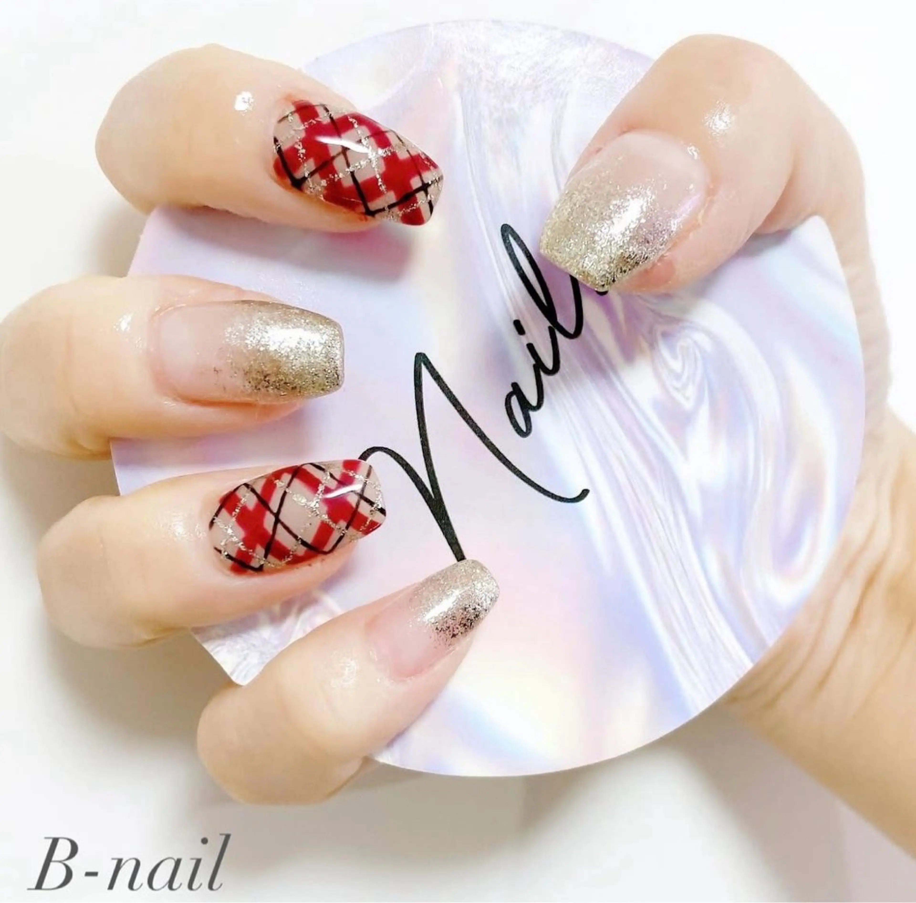 ネイル ハンドネイル B- nailのネイルデザイン