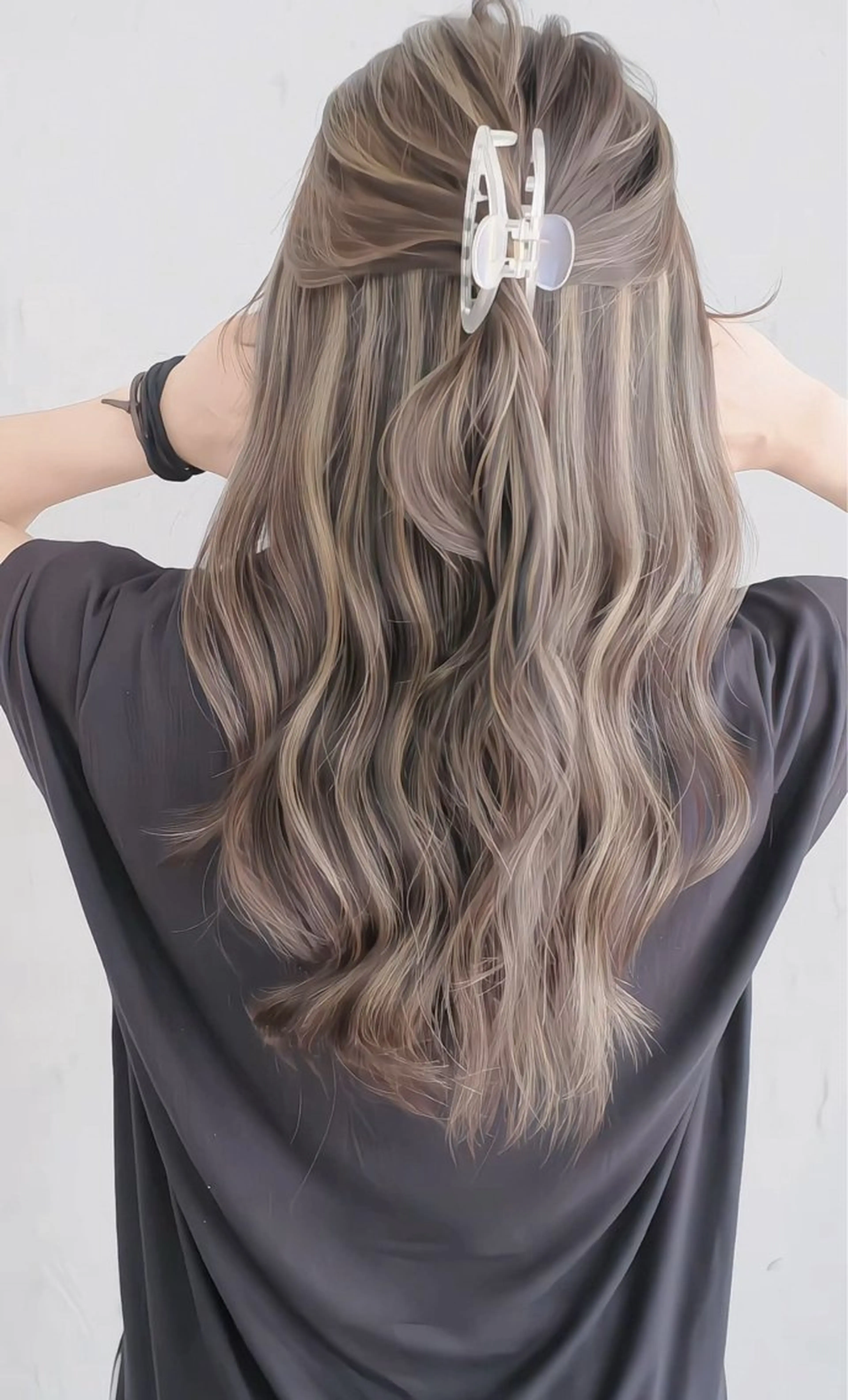 ロング カラー デザインカラー ハイライトカラー ハイライト ヘアカラー Mariana/ 鶴原-ハイライトのヘアスタイル